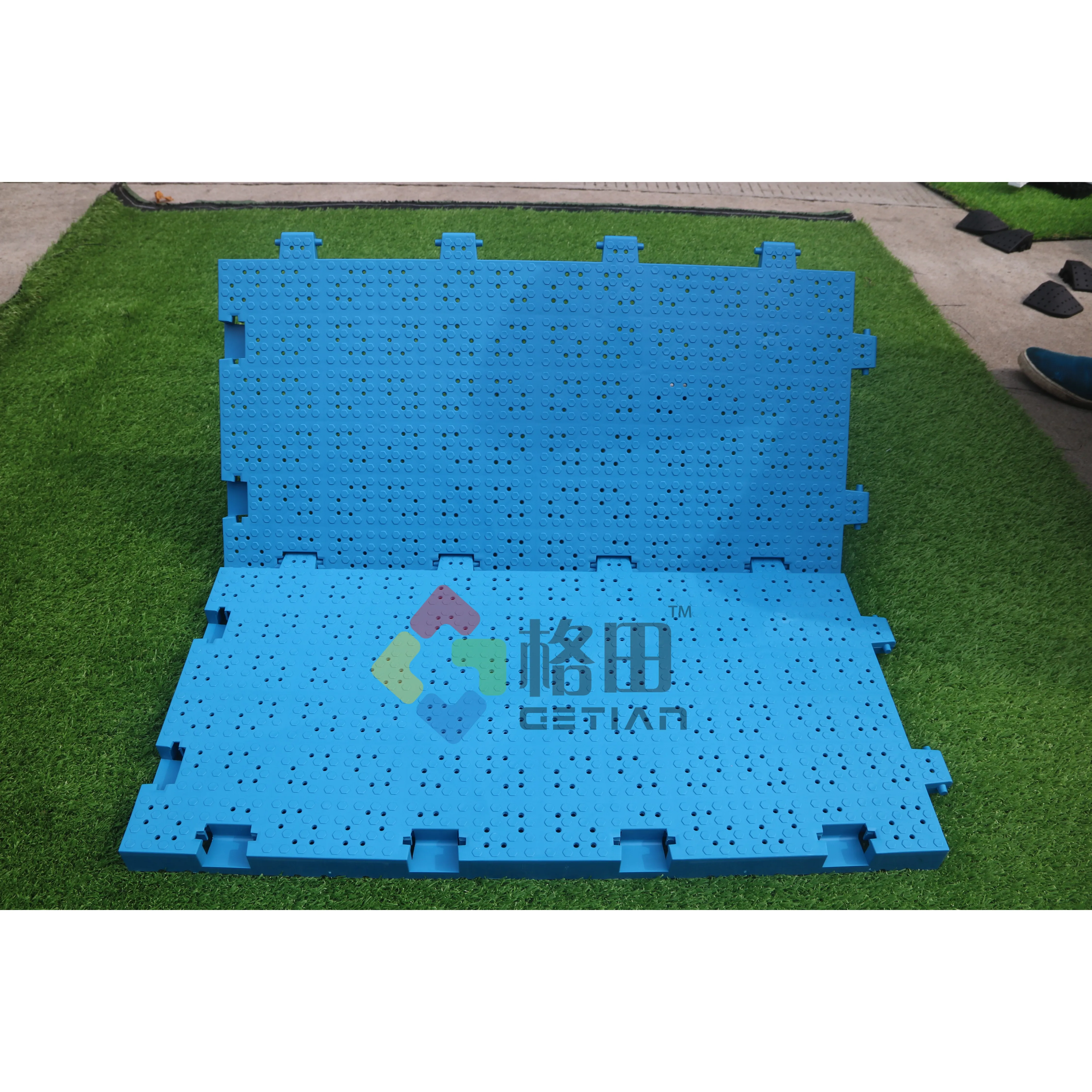 Getian portable grass protection event flooring for grass to be used in Stadium and large events as concerts and festivals