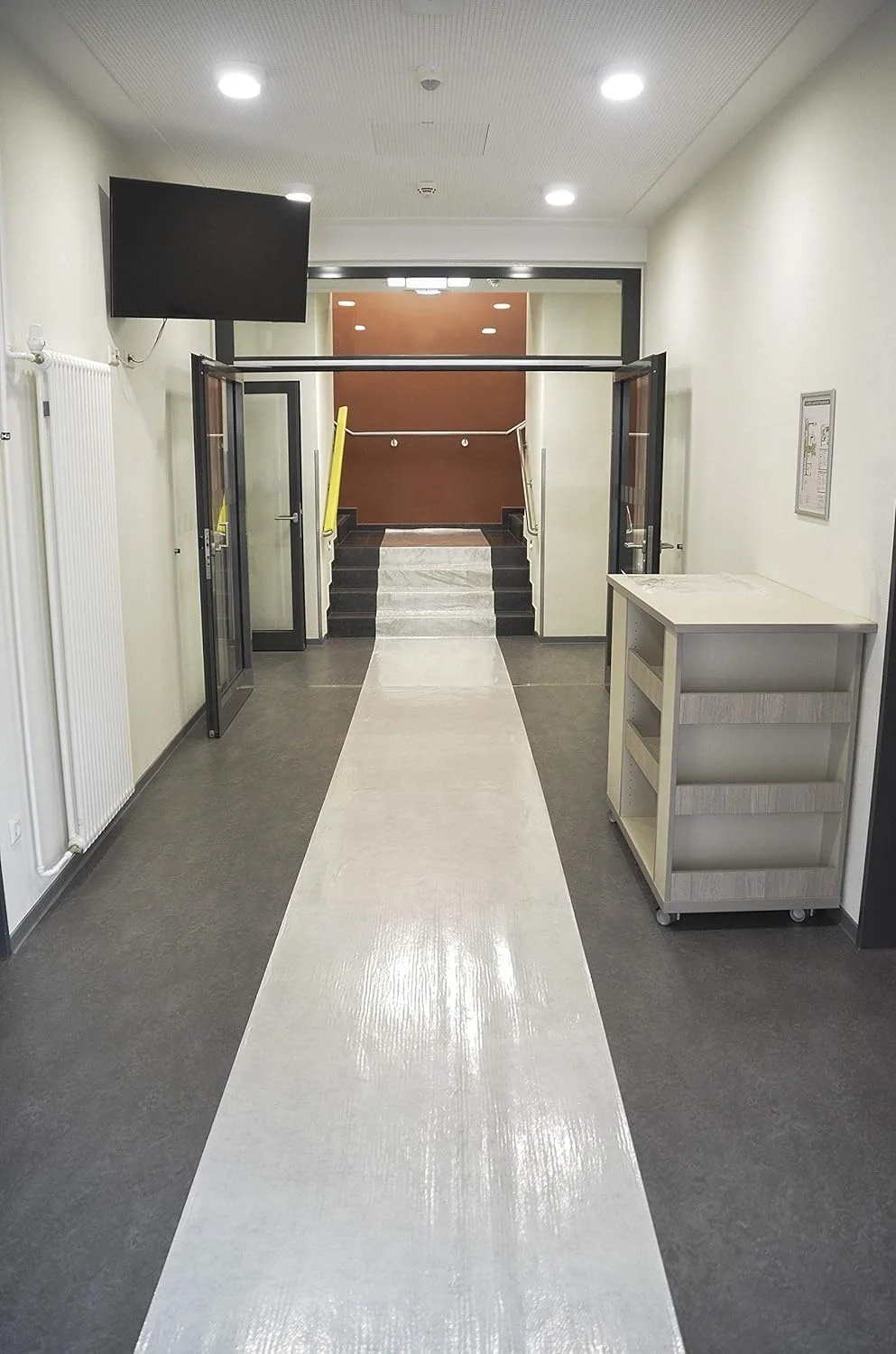 Custom Painter Fleece Rolls - 50m Non-Woven Floor Mats (100-200gsm) for Oil Painting