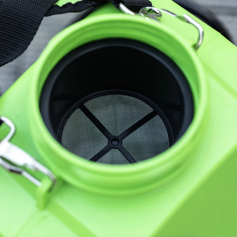 Heavy-Duty Battery Sprayer for Industrial and Agricultural Use