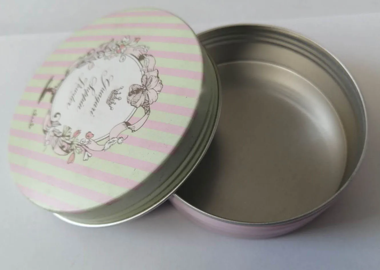 Custom printed Cosmetic Lip Balm Eye Shadow Metal Tins Empty wax tin Aluminum Jars
