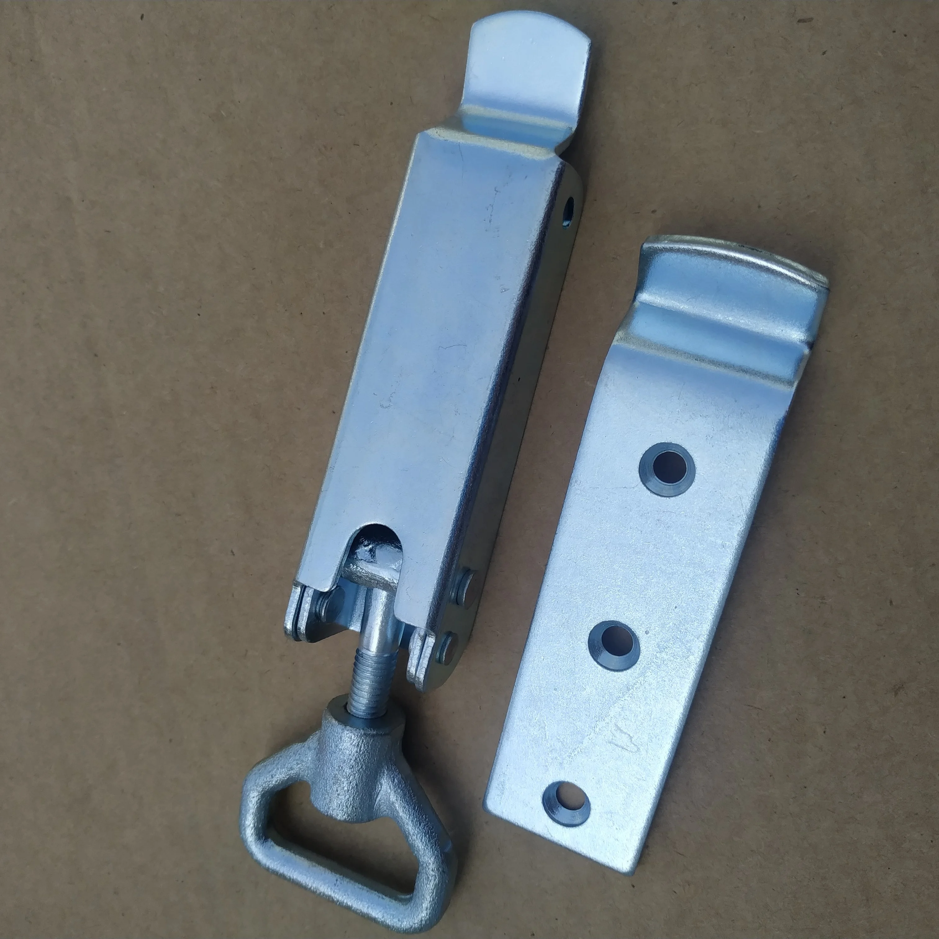 Customized heavy duty toggle lock wooden case toggles