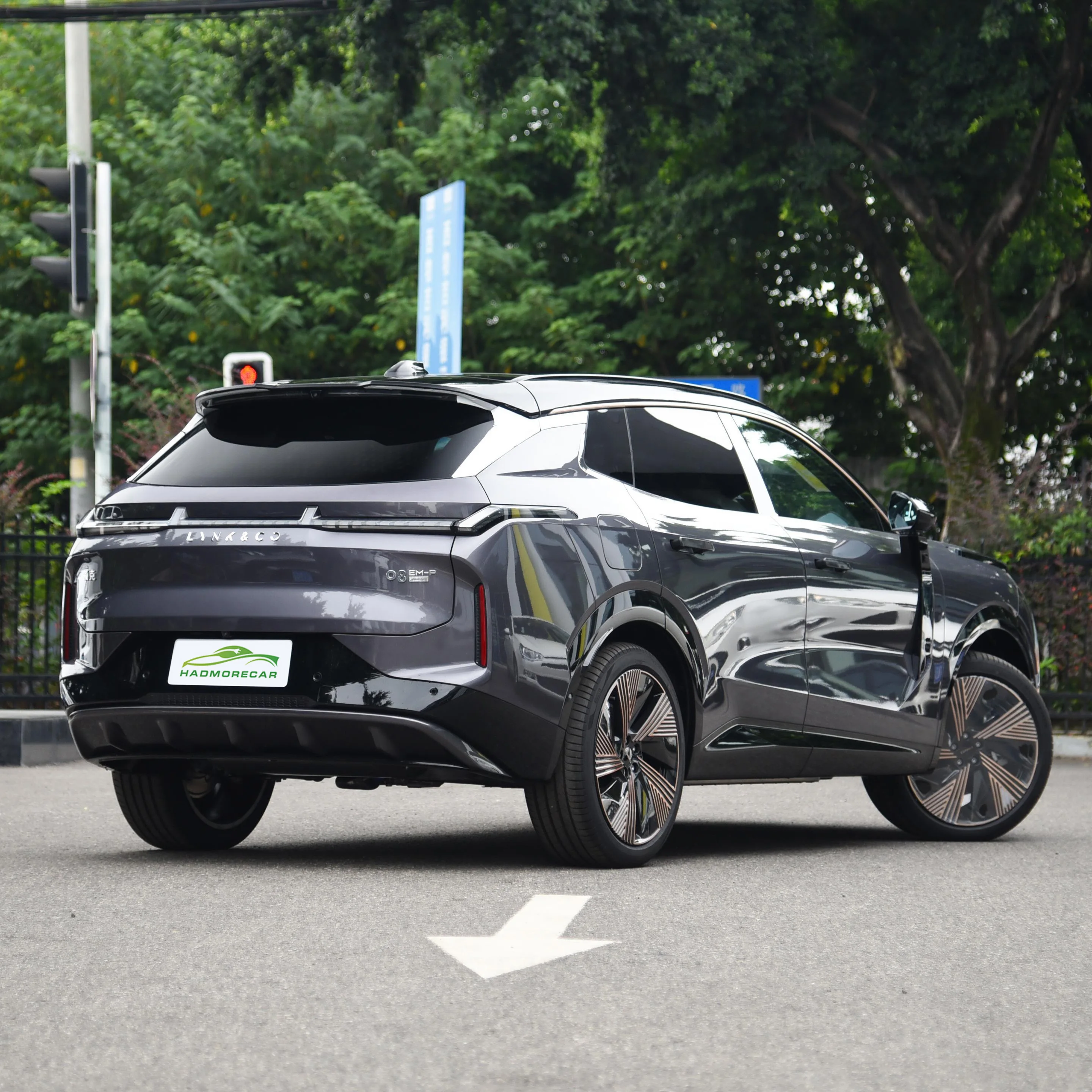 China Luxury Car 2023 Lynk Co 08 EM-P Electric 220km Time Limit Edition Comfortable and High-performance L