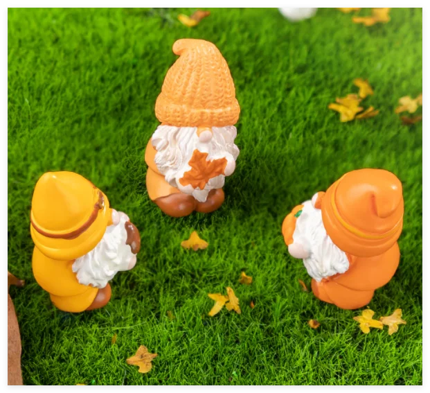 wholesale handpainted popular miniature easter garden decoration custom resin gnome gold figure sculptures 3D toy manufacturers