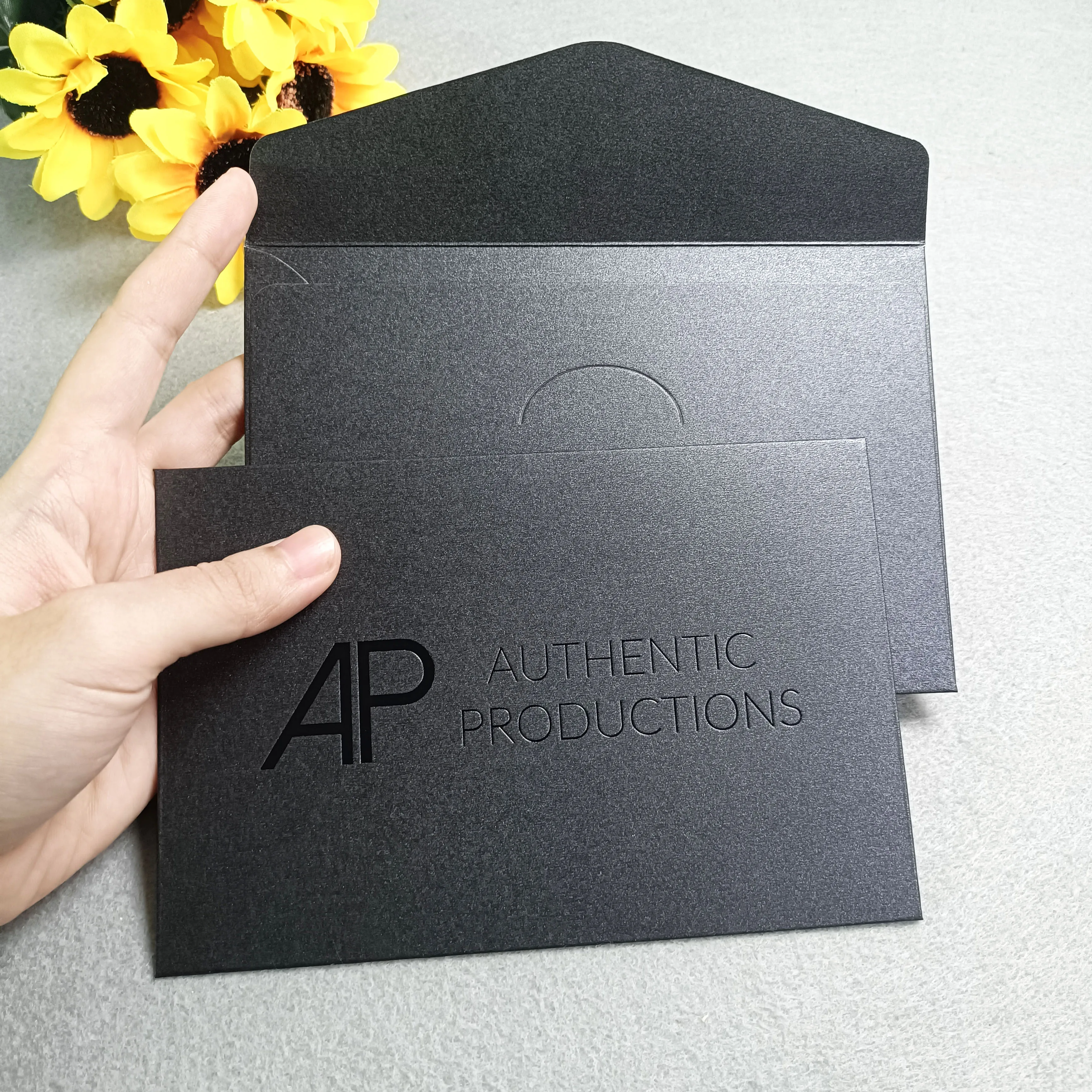 Wholesale Custom Printing UV Black Gold Foil Envelope Thank You Cards  For Business Guests Wedding Birthday Greeting