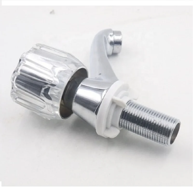 China single lever chrome-plated bathroom basin faucet