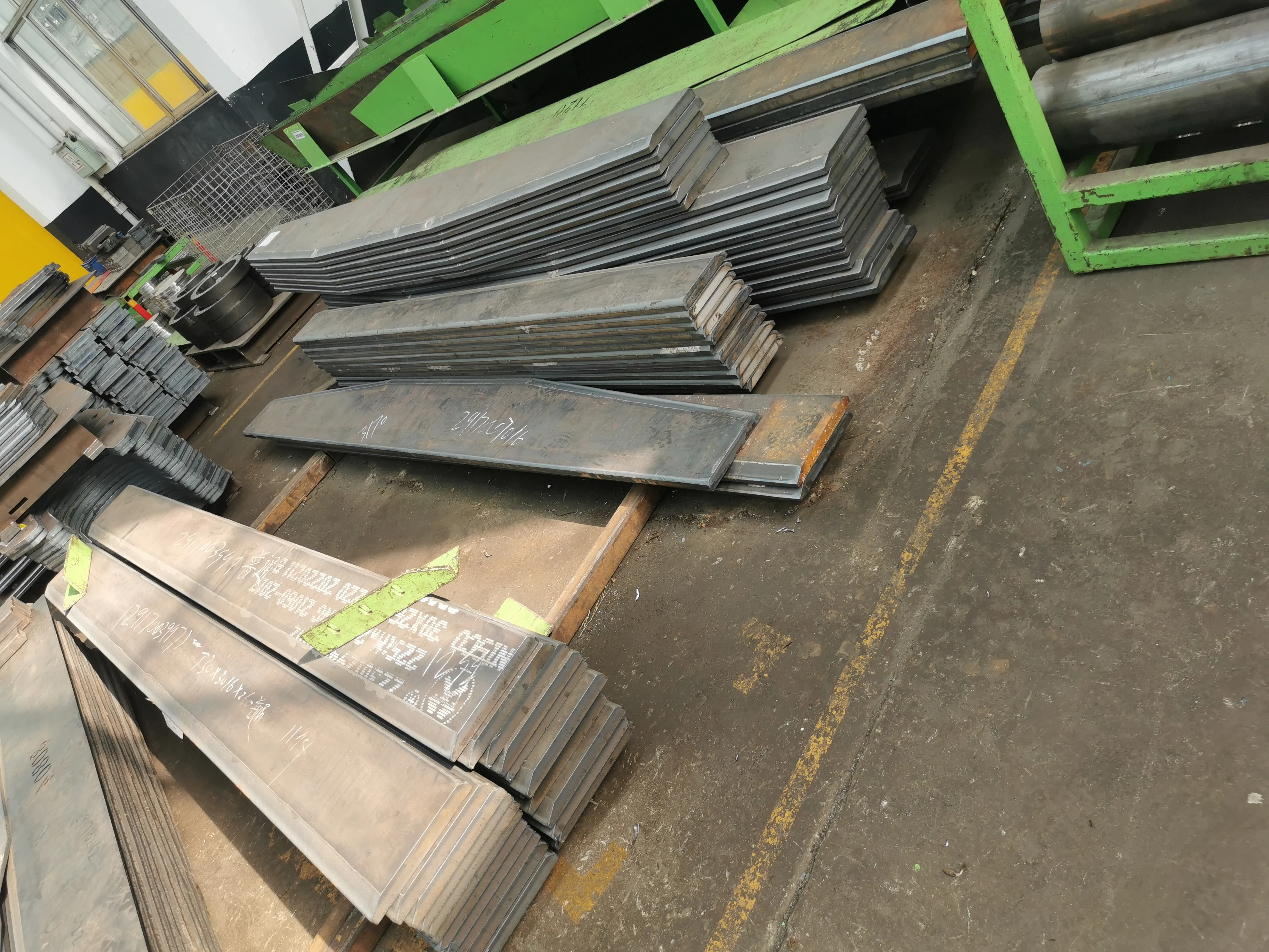 excavator cutting edges with adapters  loader dozer grader attachement single bevel blades GET