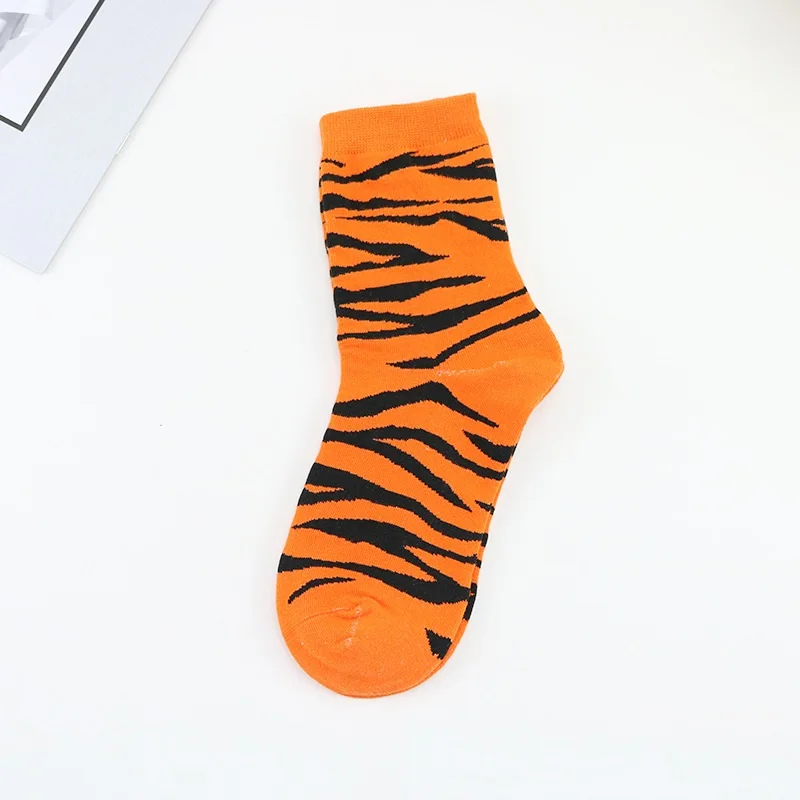 Womens Bold Horizontal Zebra Animal Stripe Pattern Casual Socks