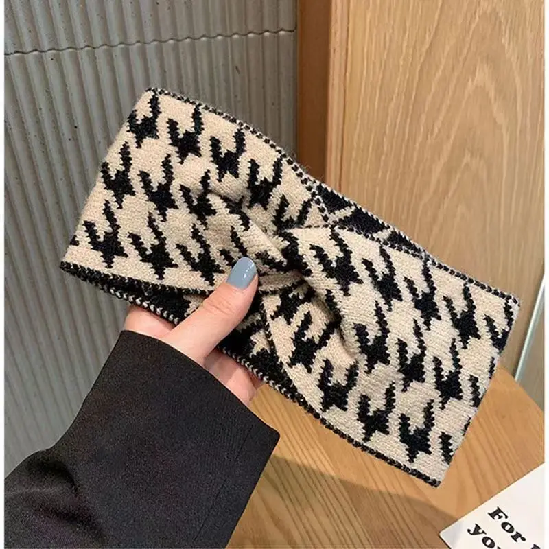 2024 New Fashion Sweet Plaid Knitted Headbands Twist Cotton Hair Band Spa Cotton Hairband