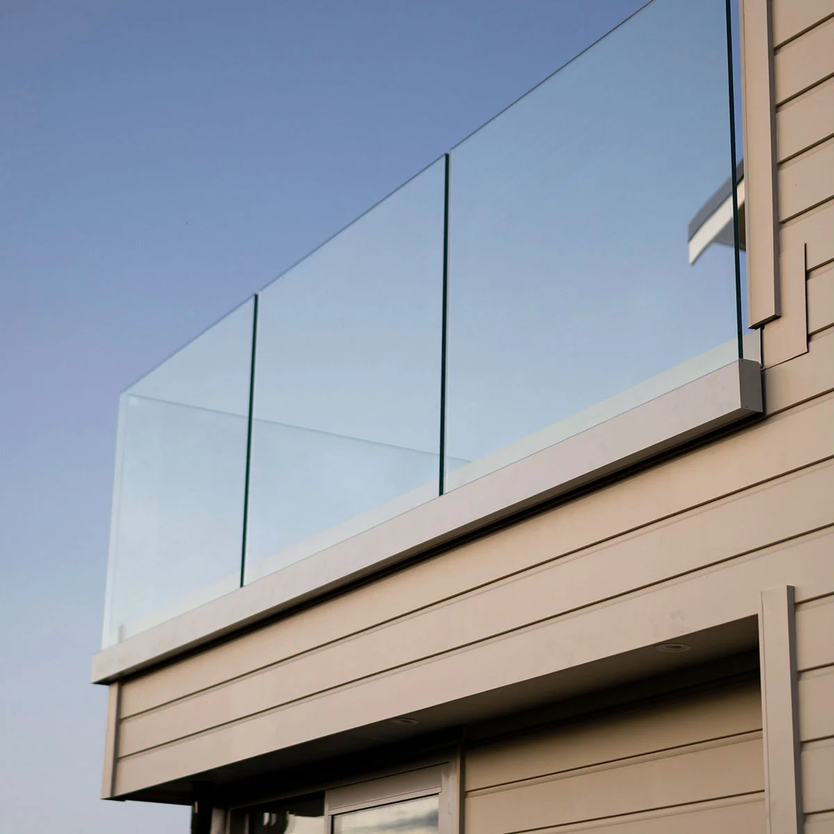 Tanlong Contemporary U Channel Frameless Glass Railing System Deck  For Square Prices Railings