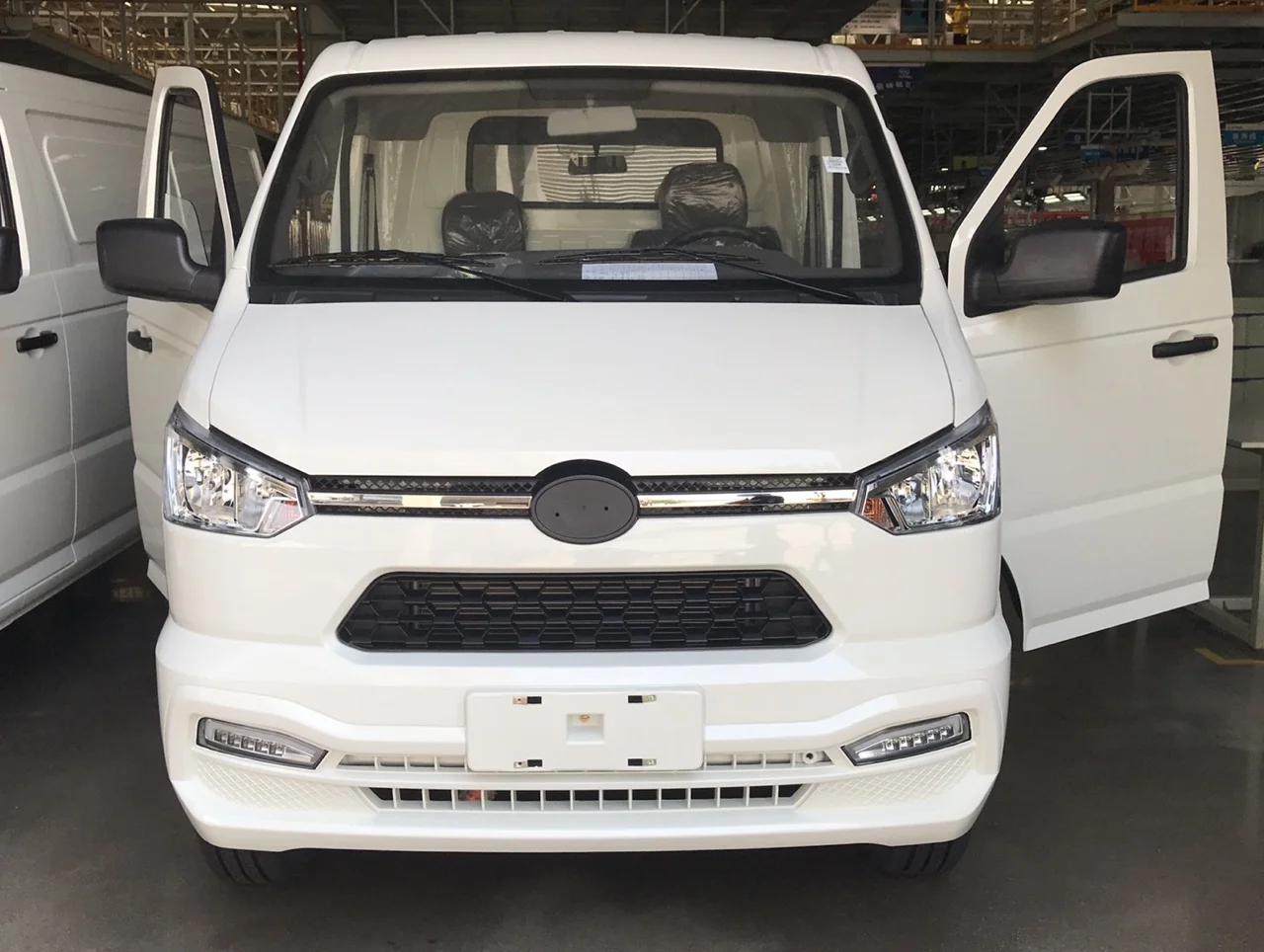 hot sale passenger mini van with high speed chinese brand