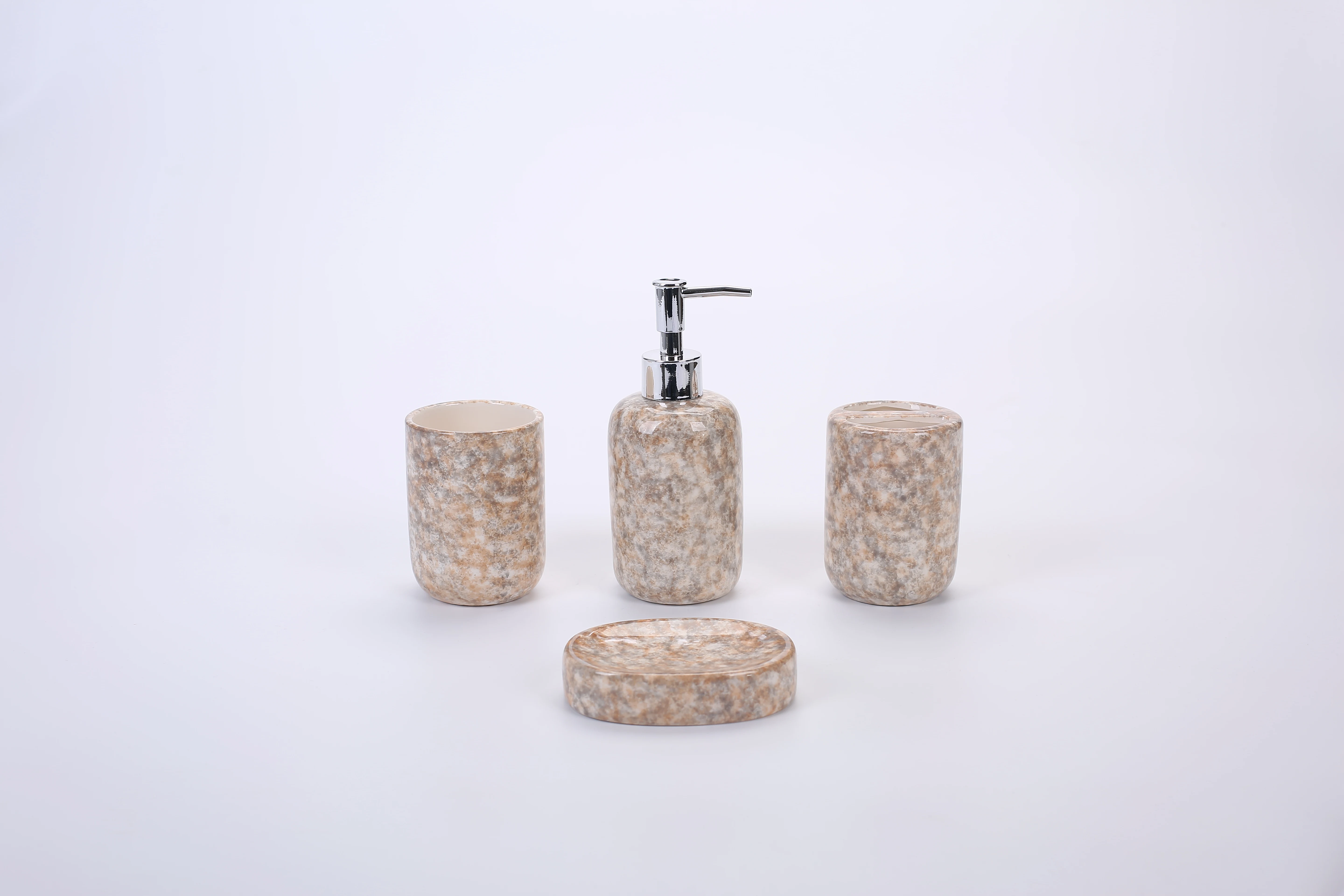 4pcs Golden Wholesale China Customized Products Hotel Bath ceramics toilet Accessories Bathroom Set