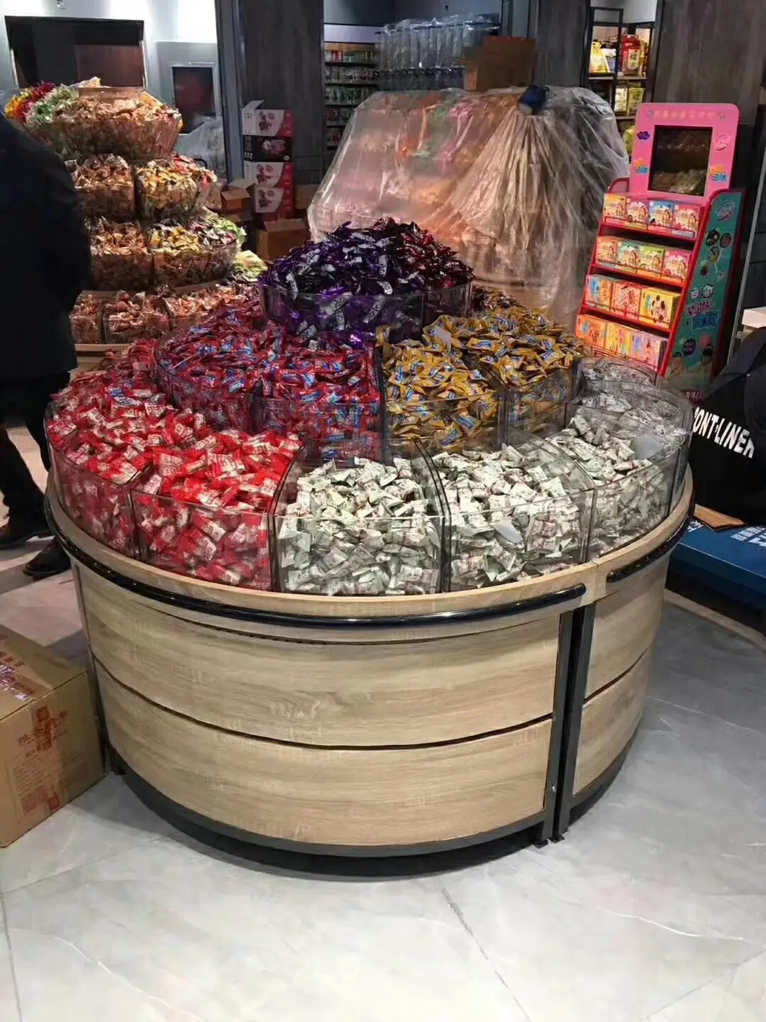 round display stand.jpg