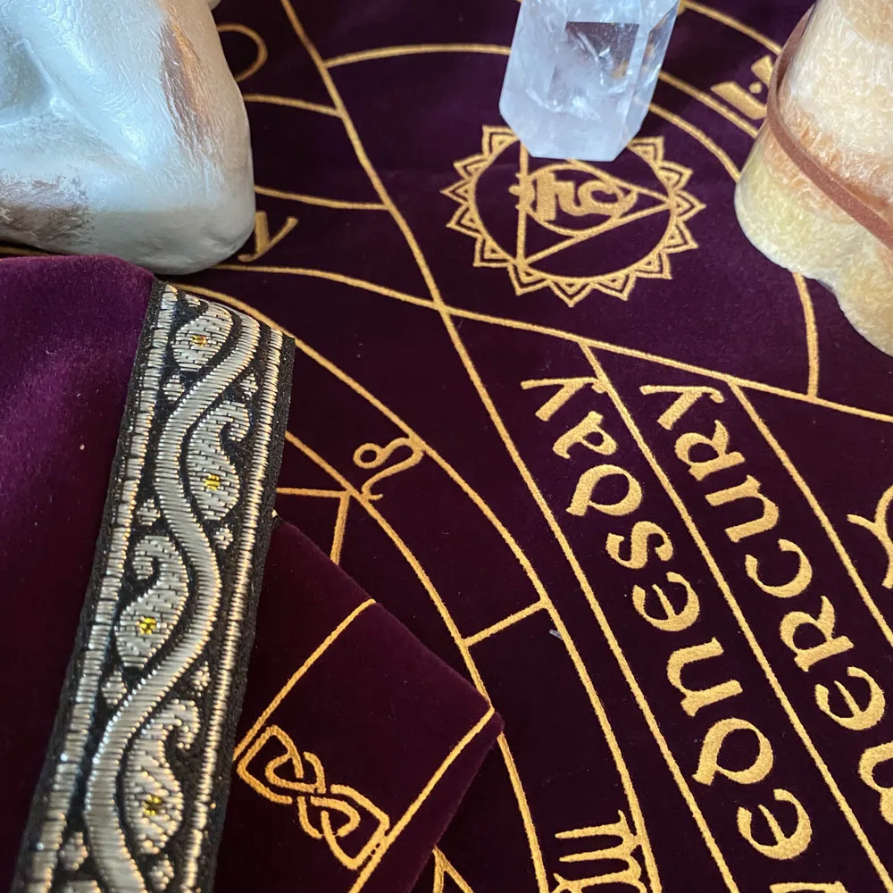 Скатерть для тарота с изображением оракла гадания алтаря бархатный коврик настольная игра астрология карт