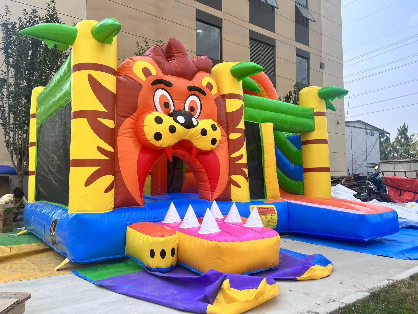 Inflatable Lion Castle Inflatable Slide Trampoline Combination Factory Customization