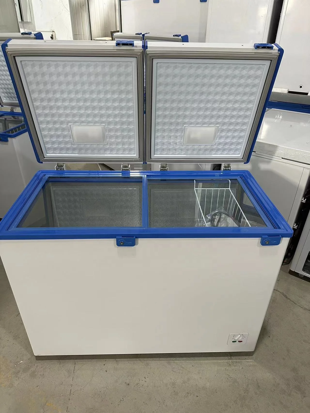 BD/BC-268 Liter Solar & Electricity Powered Double Doors white and blue color Ice Cream Chest Deep Freezer