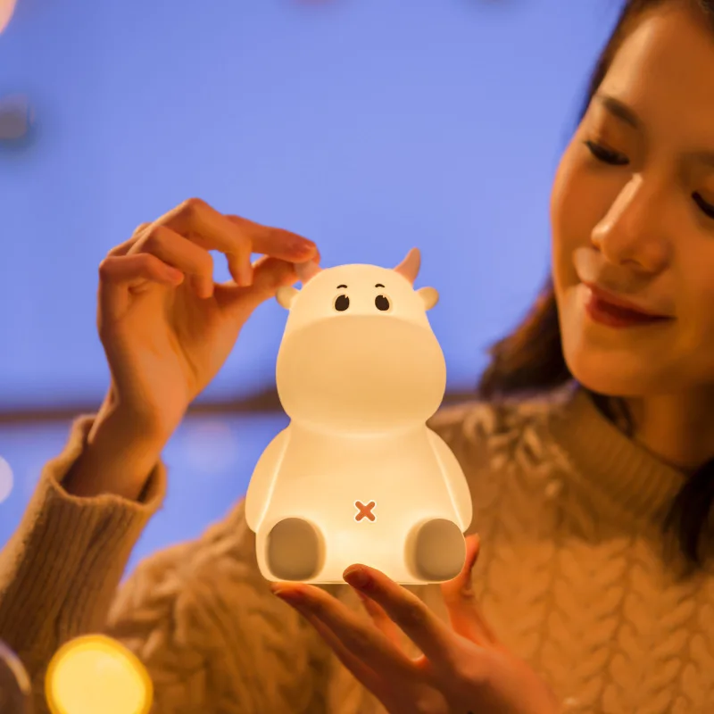 Cute cow silicone pat night light phone stand nightlight atmosphere light for bedroom reading indoor decoration