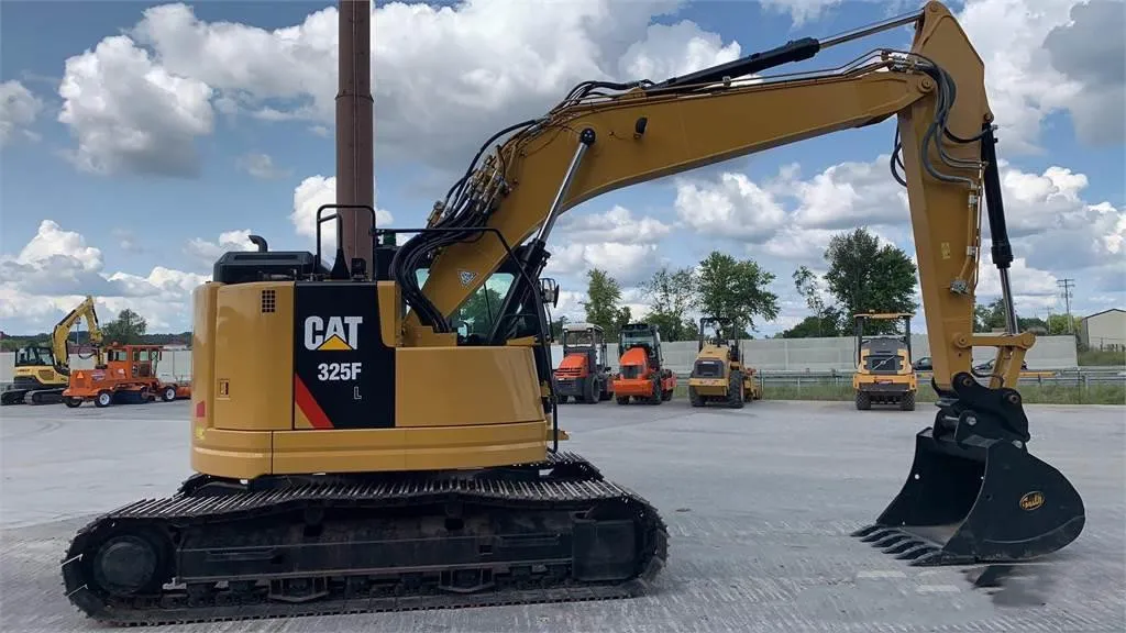 Б/у Caterpillar CAT 325F экскаватор 325B 325C подержанный для продажи