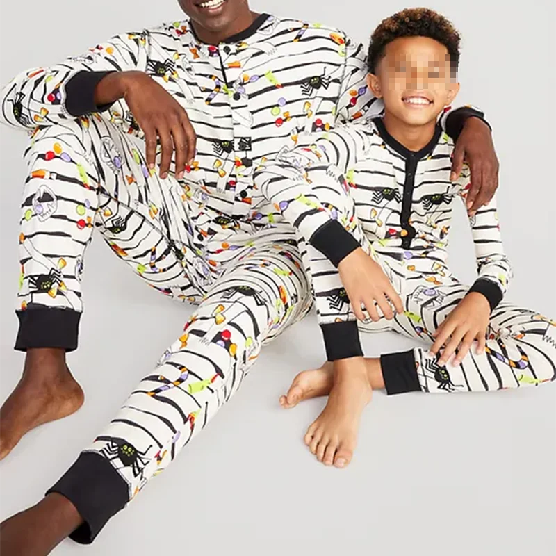 Пижамный комбинезон для взрослых с принтом