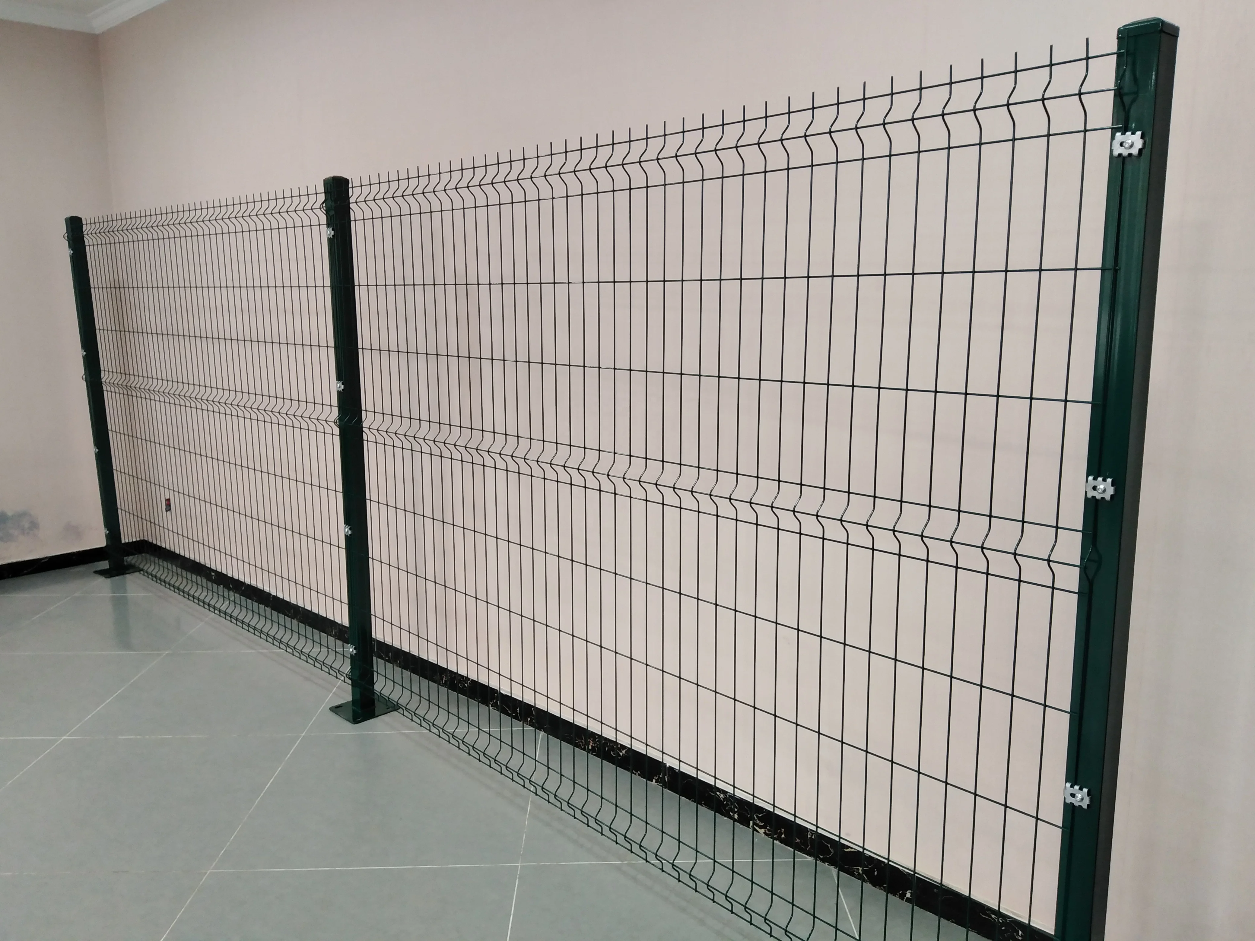 Bending Welded Wire Mesh Fence
