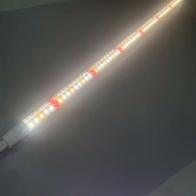 IP65 600x28 мм Светодиодная трубка красного света T8 4ft PC корпус для садового применения с эффектом повышения роста прорастания растений