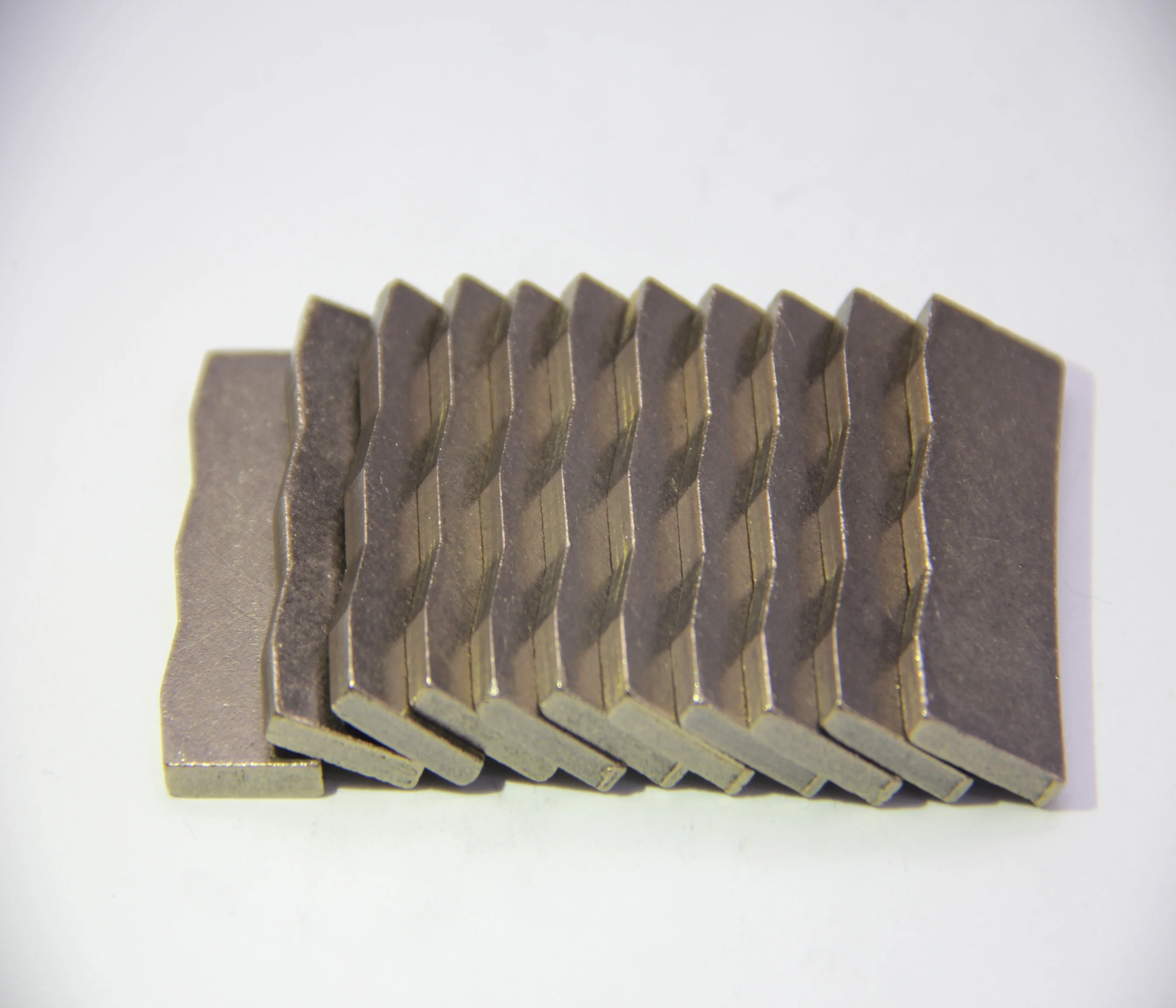 Ezhou Hubei Manufacturer Granite Segments  40x3.3*13/14/15/16/20 Diamond Saw Blade Segment