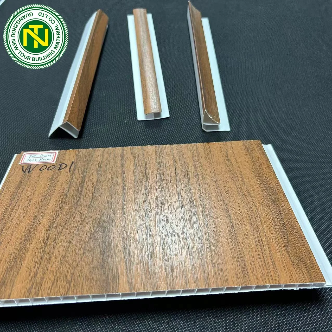 2024 Moisture Proof PVC Plastic Panel for Ceiling and Wall Bathroom Kitchen 7 mm