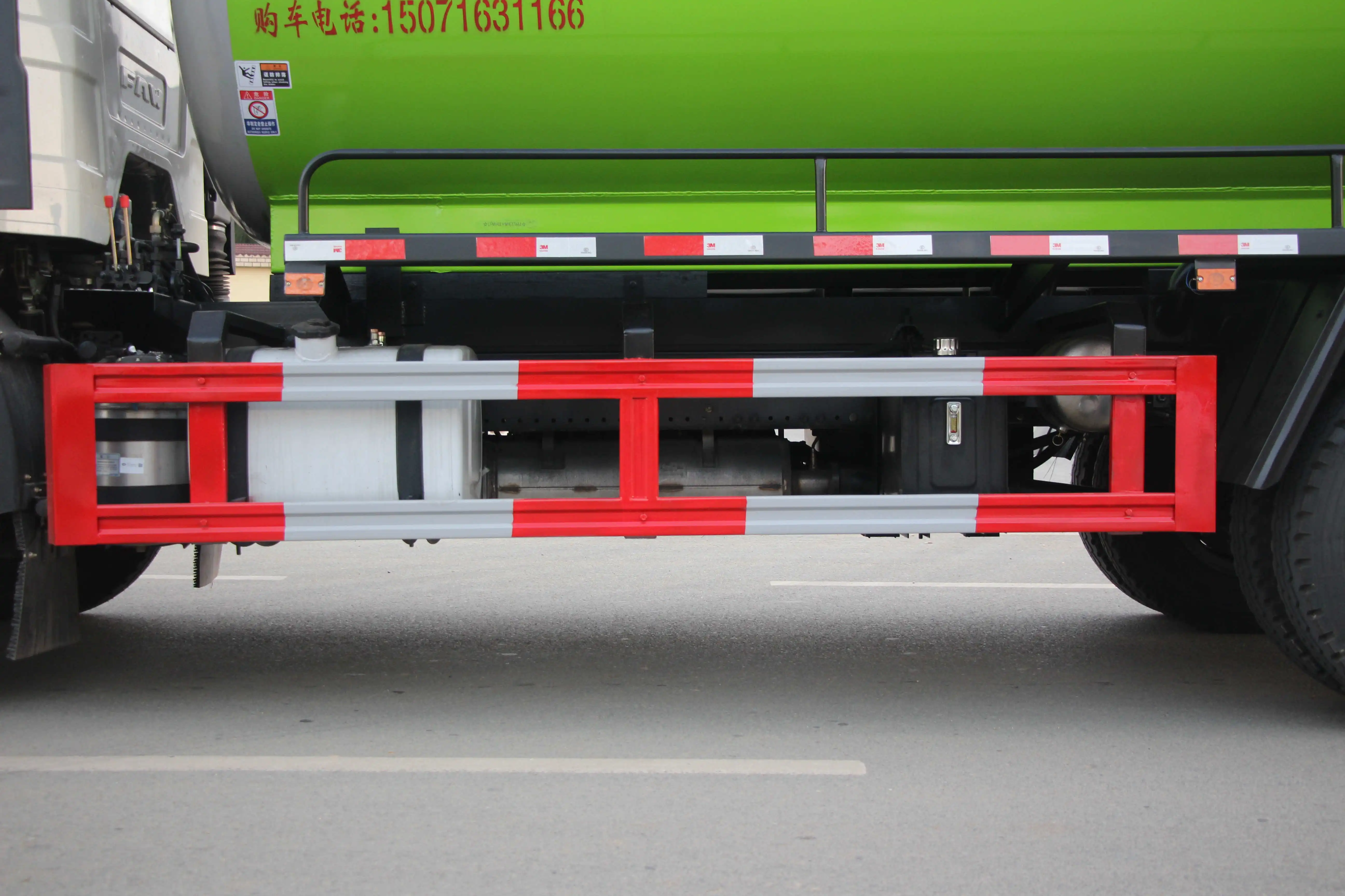 Faw dongfeng Zoomlion 4X2 12.6cbm Sewer Cleaning Jetting Tank Truck Vacuum Sewage Suction Truck