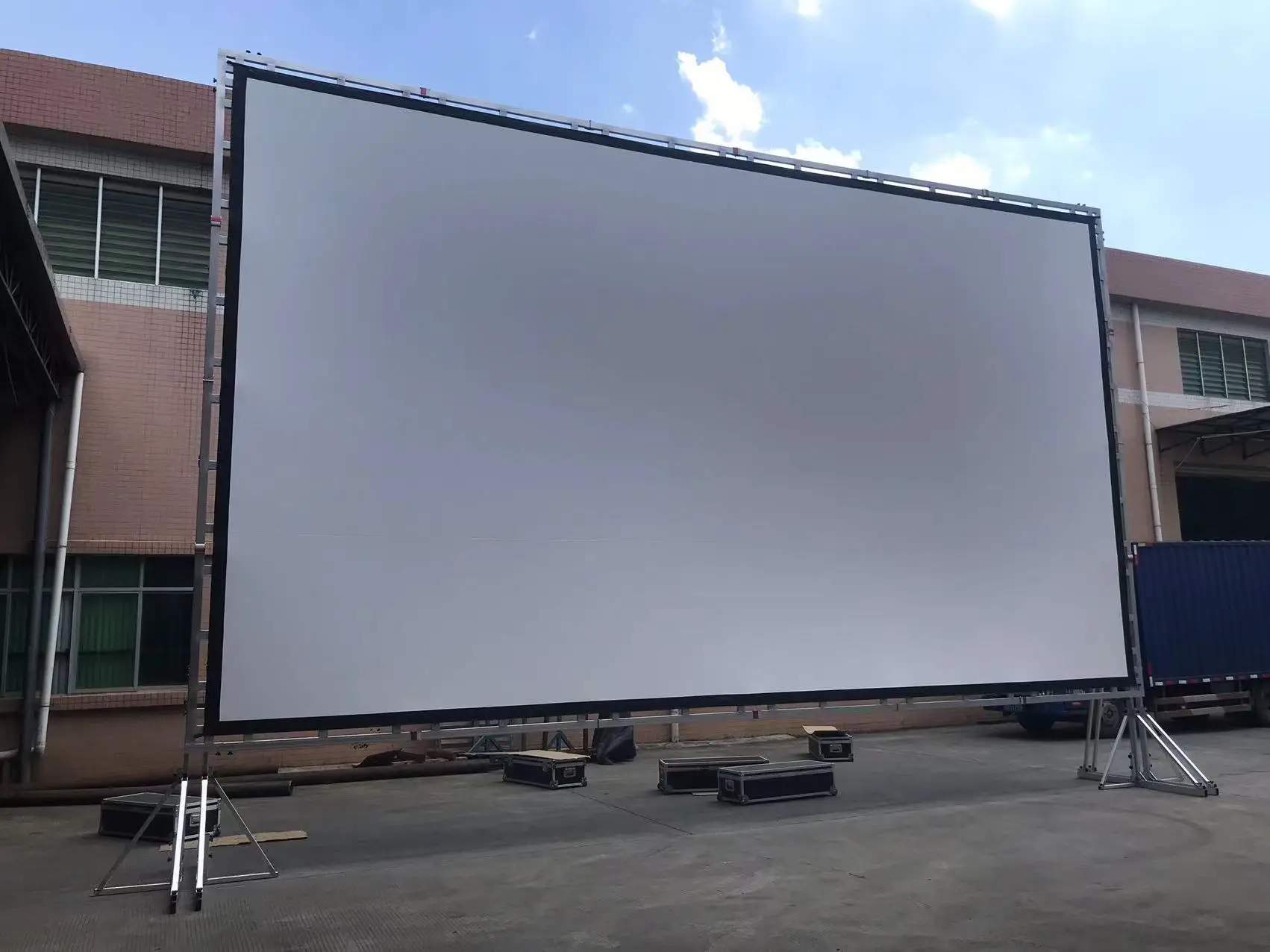 Projector Screen with Stand 100 inch 16:9 HD 4K Outdoor Indoor Projection Screen for Home 3D Fast-Folding Projector Screen