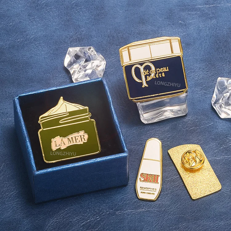 Christmas Snowflake Shape Brooch Rhinestone Badge Pin Corsage Clothing Accessories