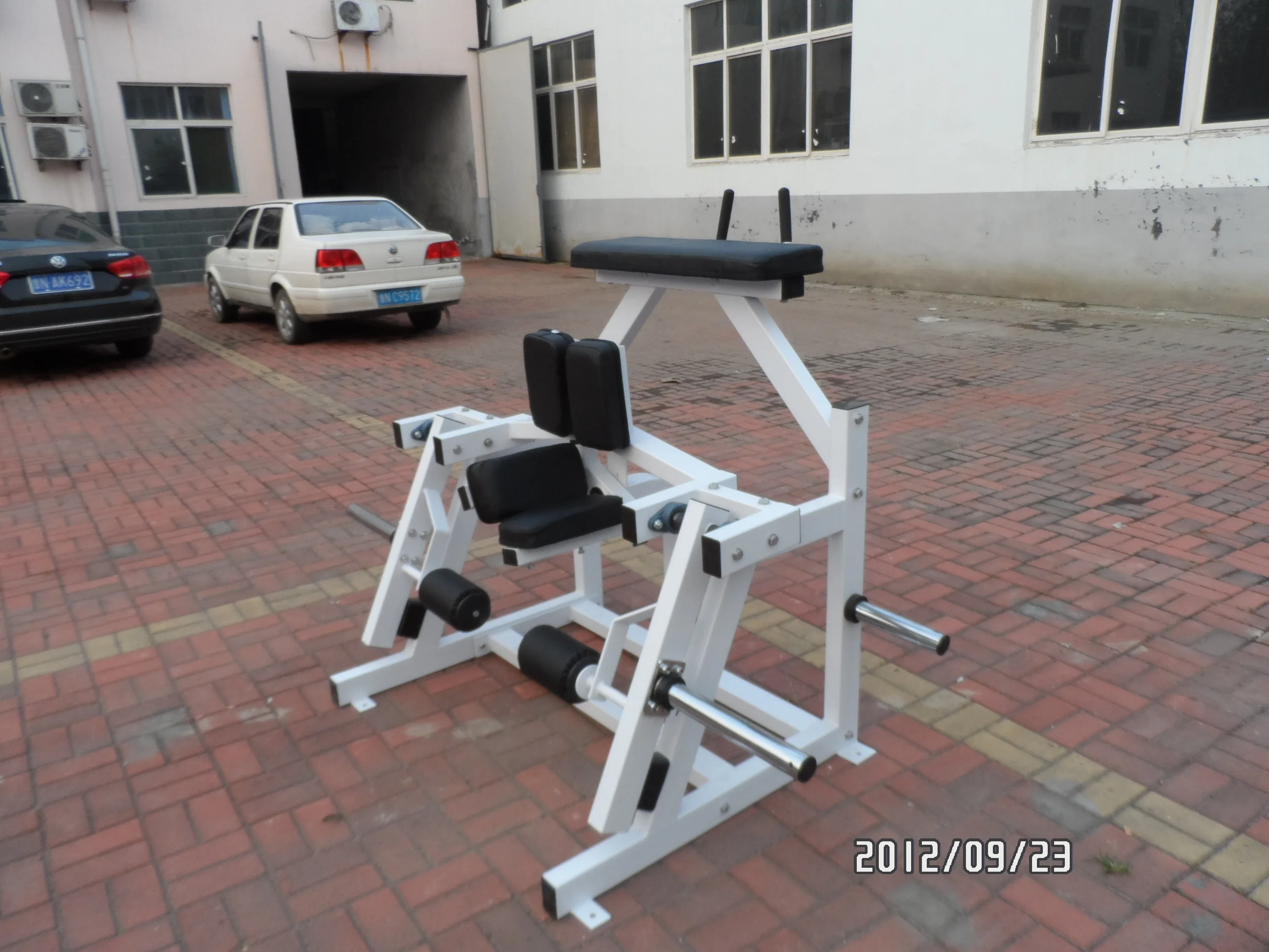 Commercial  Multi gym machine Gym Fitness Equipment Iso-lateral Kneeling Leg Curl