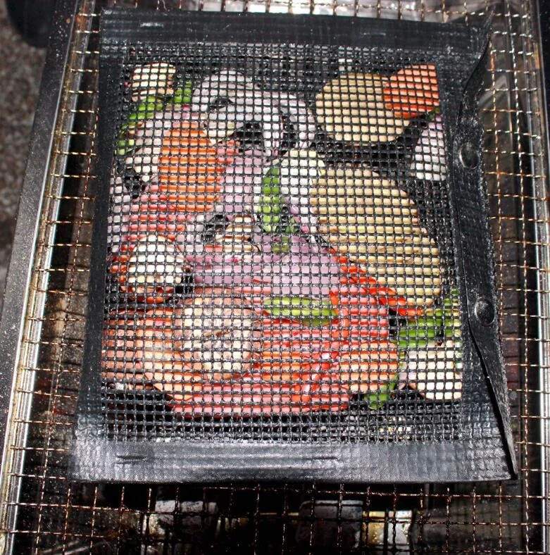 Easy to Clean Non-Stick BBQ Grill Mesh Bag BBQ Baked Bag Mesh Grilling Bag with Free Oil