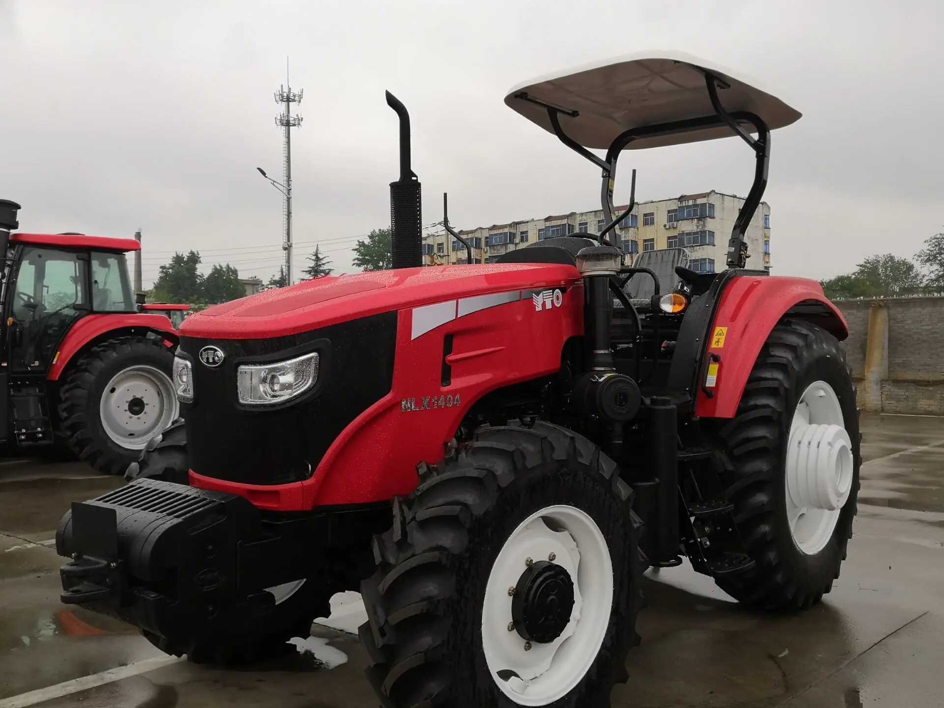 Chinese brand farm tractor YTO 120HP 4WD agricultural equipment with factory price