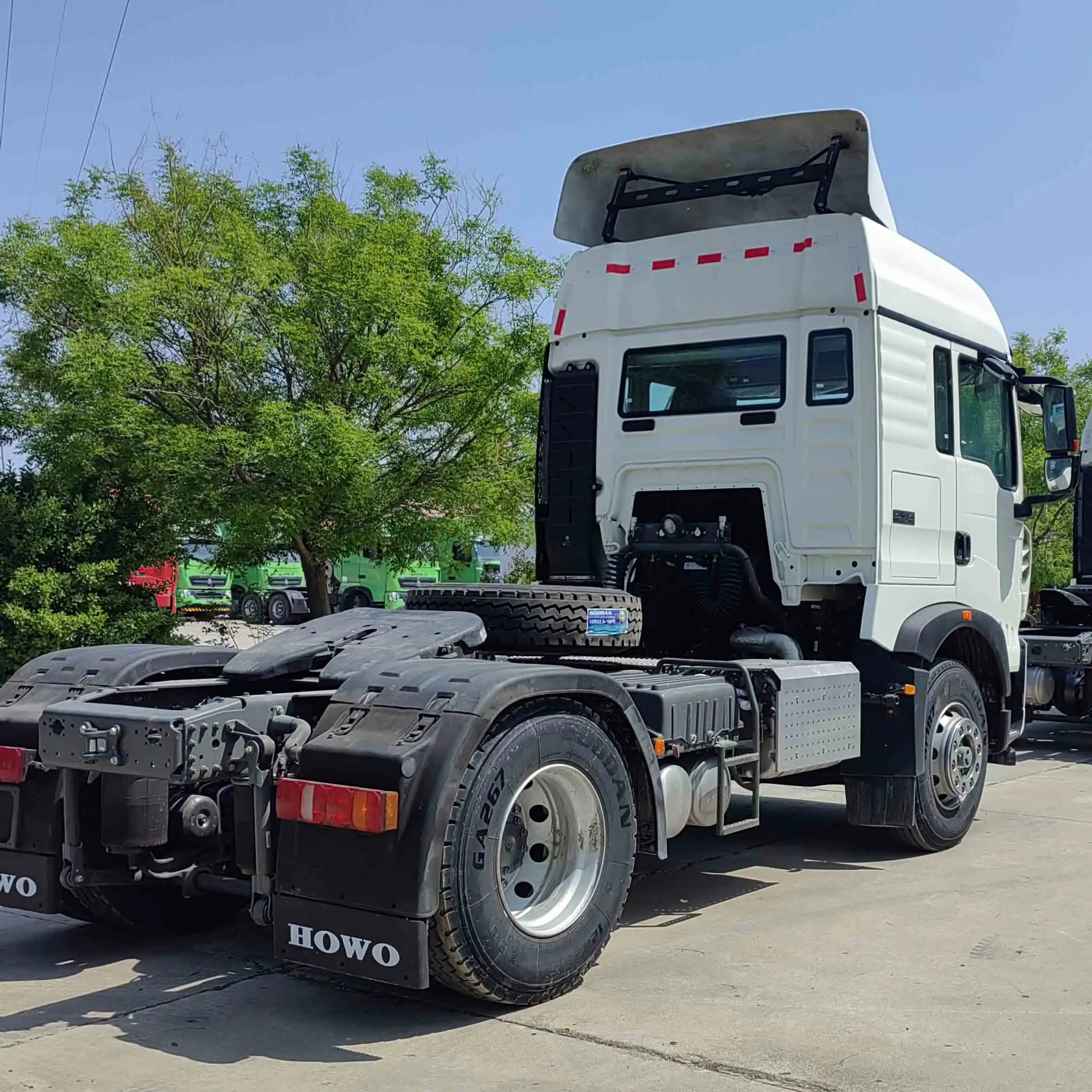 Трактор Sinotruk Howo A7 Tx 430hp дизельная механическая коробка передач 4x2