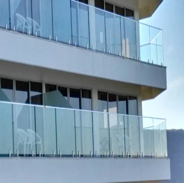 Customized Design Glass Balustrade  Deck Fences Glass Rails External Guardrail  for Aisles Porch