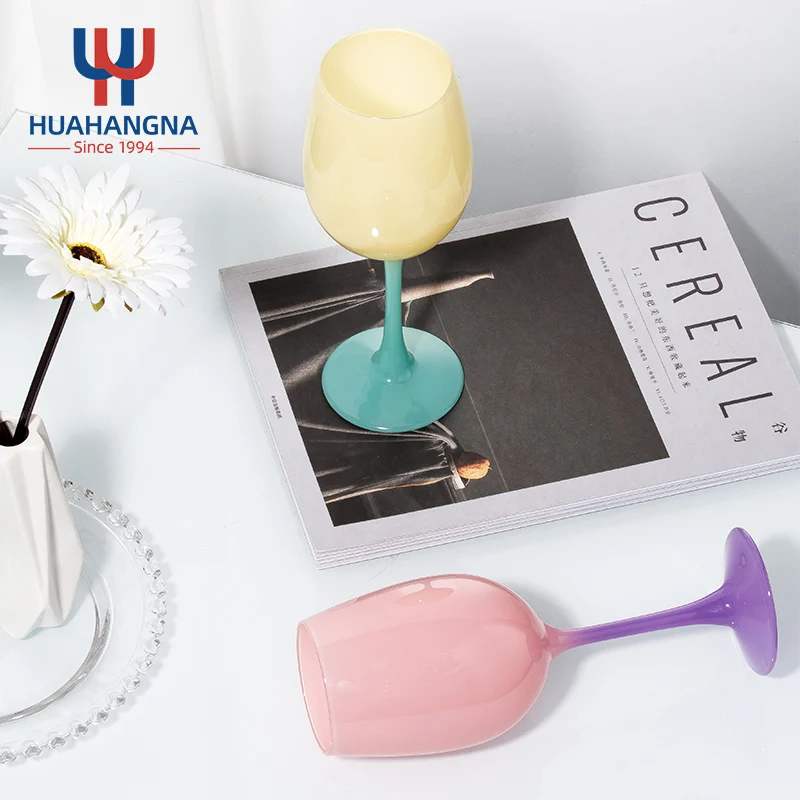 HUAHANG 450ml Hand Blown Unique Design Custom Goblet Crystal Colored Wine Glasses For Wedding Party