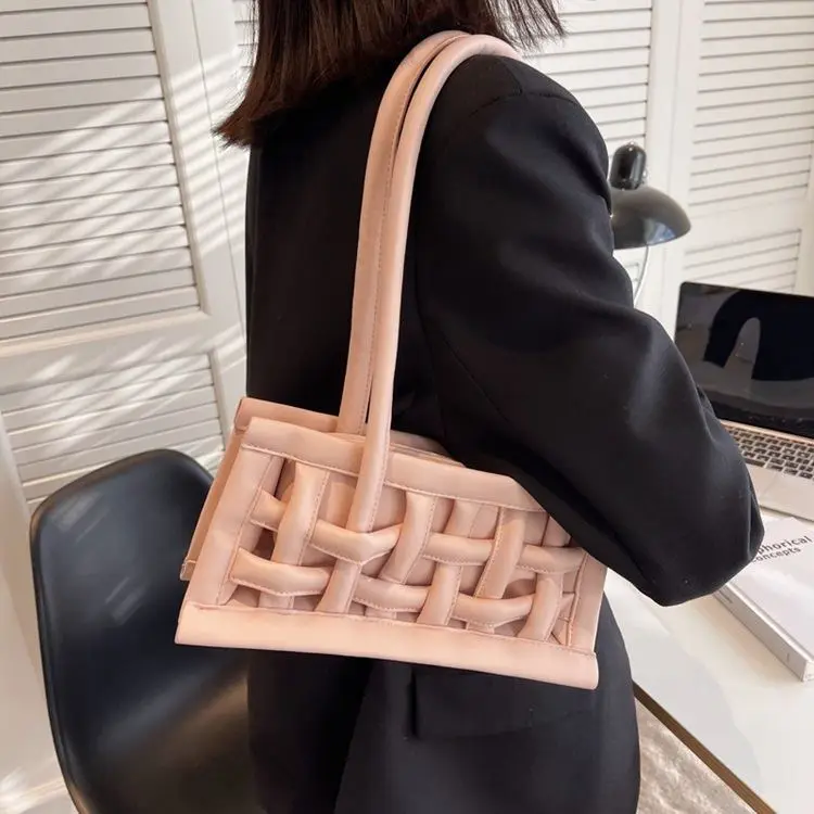 L0741 For Women 2024 New Hand-woven High-end Sense One-shoulder Underarm bag Western-style Small bag French Niche Design bag