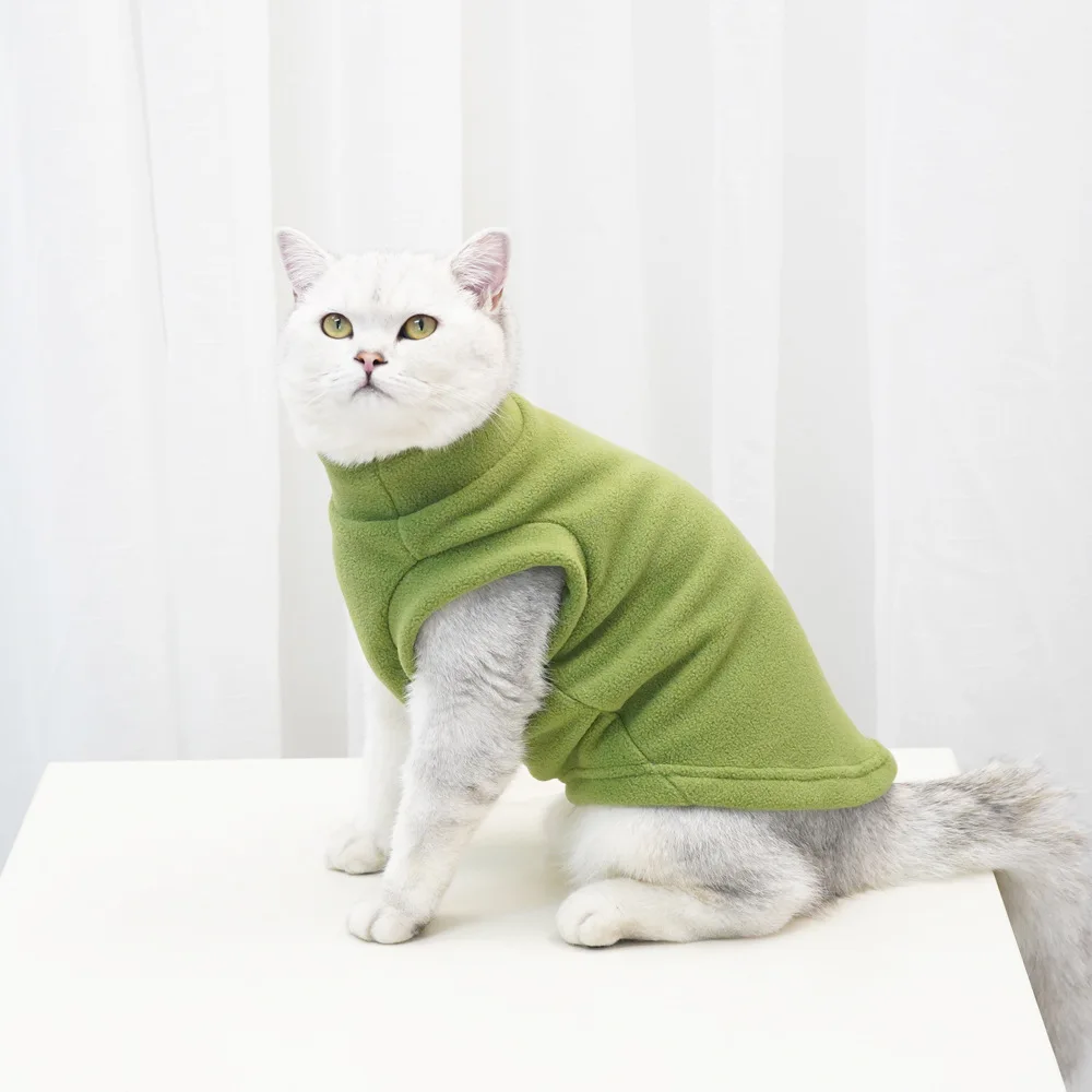 Winter pet clothes shake granules with solid color warm -warm dog cats, large -scale dog clothing wholesale
