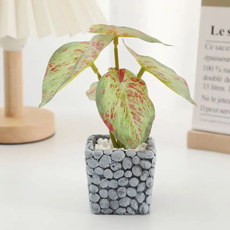 5-Leaf Green Artificial Plastic Pot Plants for Desktop Decoration Part of Artificial Plants & Greenery