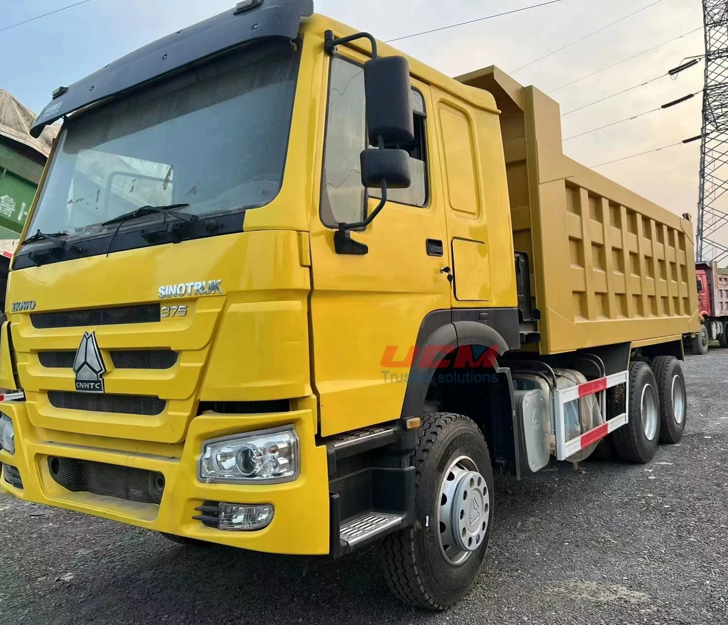 Used Sinotruk Howo 6x6 6X4 6 Wheel 25ton to 35ton diesel off Road Dump Trucks for Sale