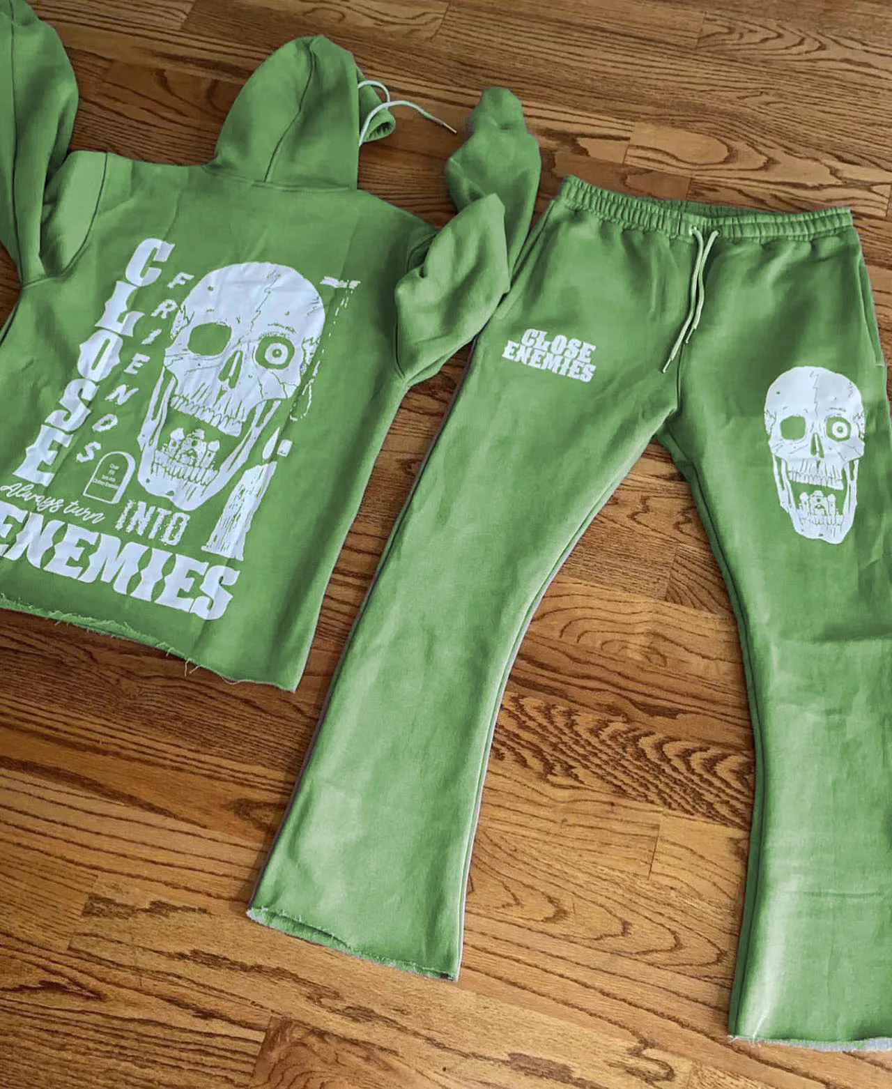 Custom Unisex Fleece Cotton Sweatshirt Raw Hem Hoodie And Sweat Flare Pants Set Jogger Men Tracksuits Sweatpants Sweatsuit