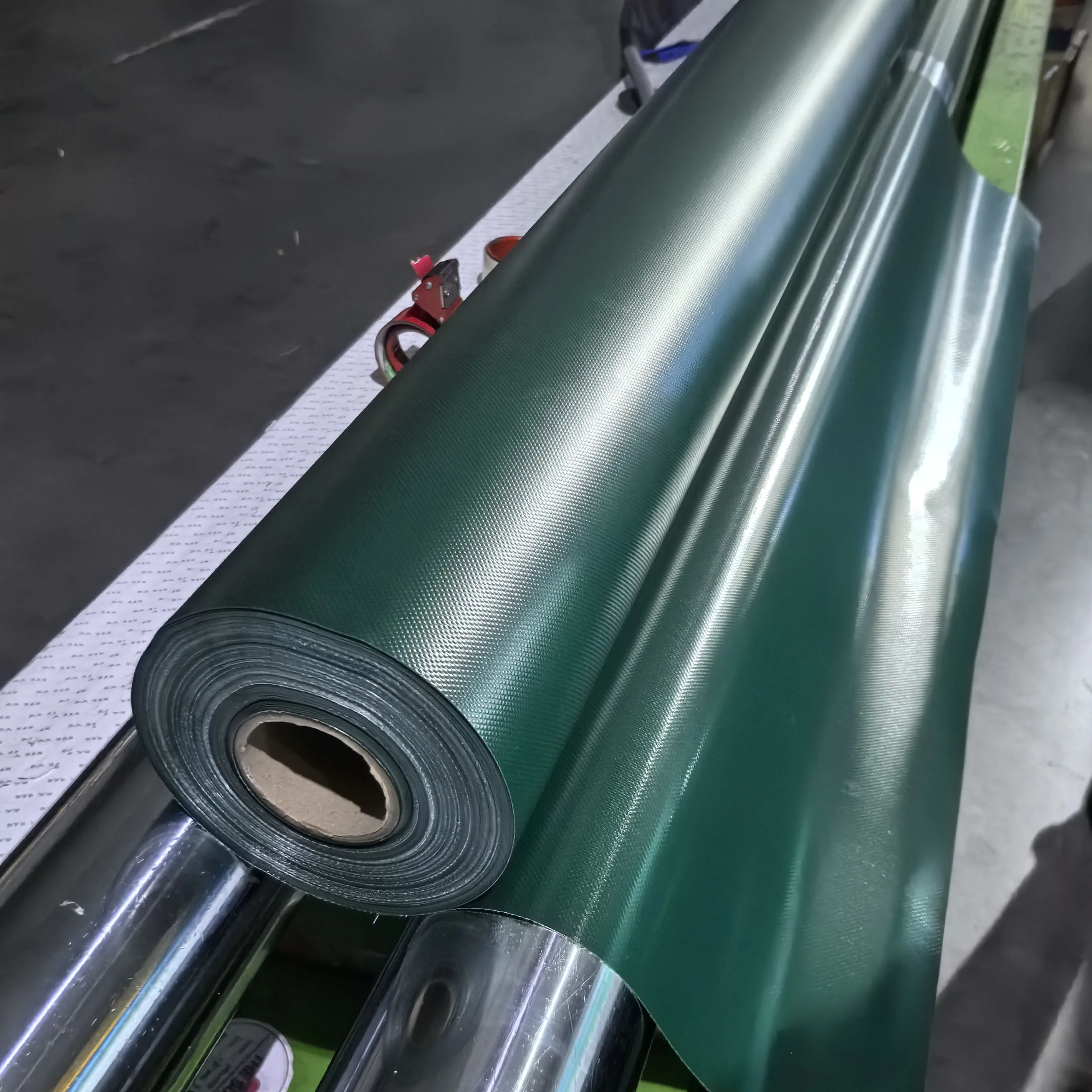 610gsm Truck Cover Tarpaulin Fabric Plain Style Vinyl Coated Fabric PVC Coated Fabric for Outdoor Use