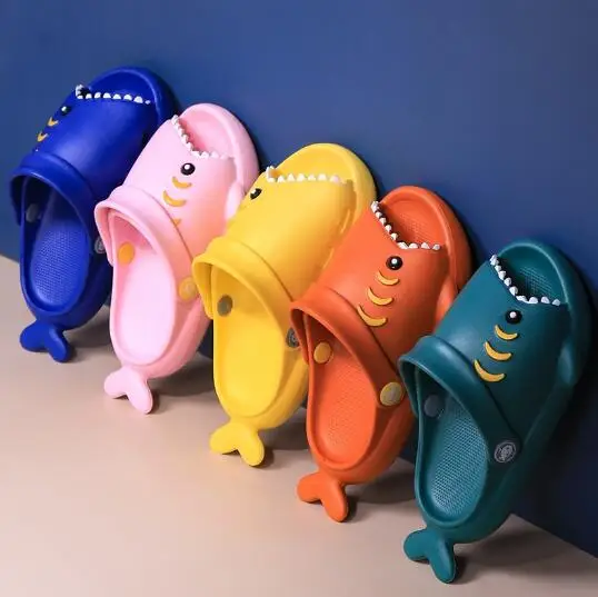 Модные детские новые симпатичные Тапочки детские сабо домашняя садовая обувь