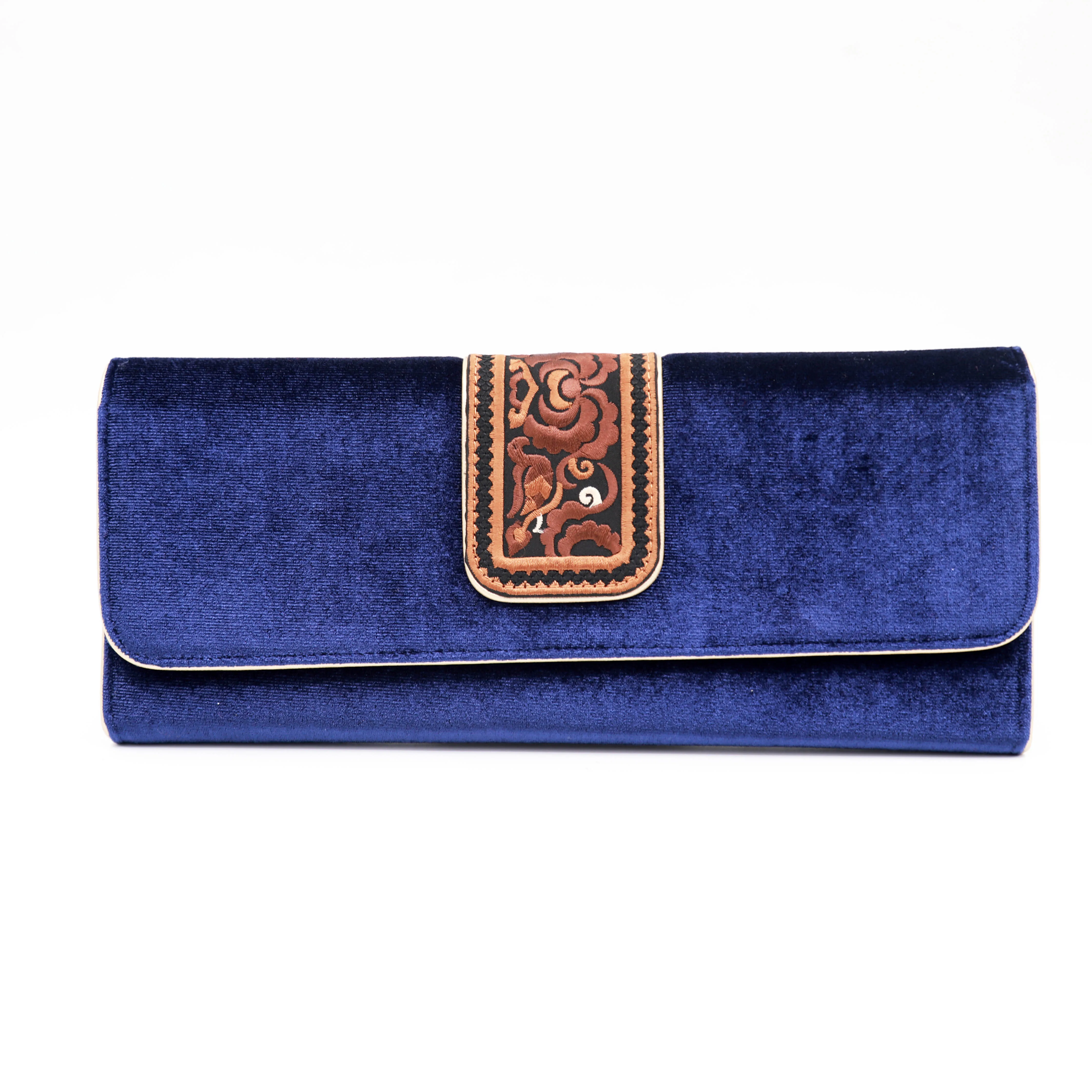 
Factory Wholesale Fashionable Ladies Clutch handbag handembroidery traditional skills 