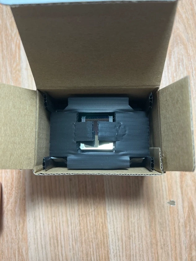 Original New F180040 F180050 Printer Printhead for EPSON R330 L801 L800 L805 TX650 T50 R290 Printer