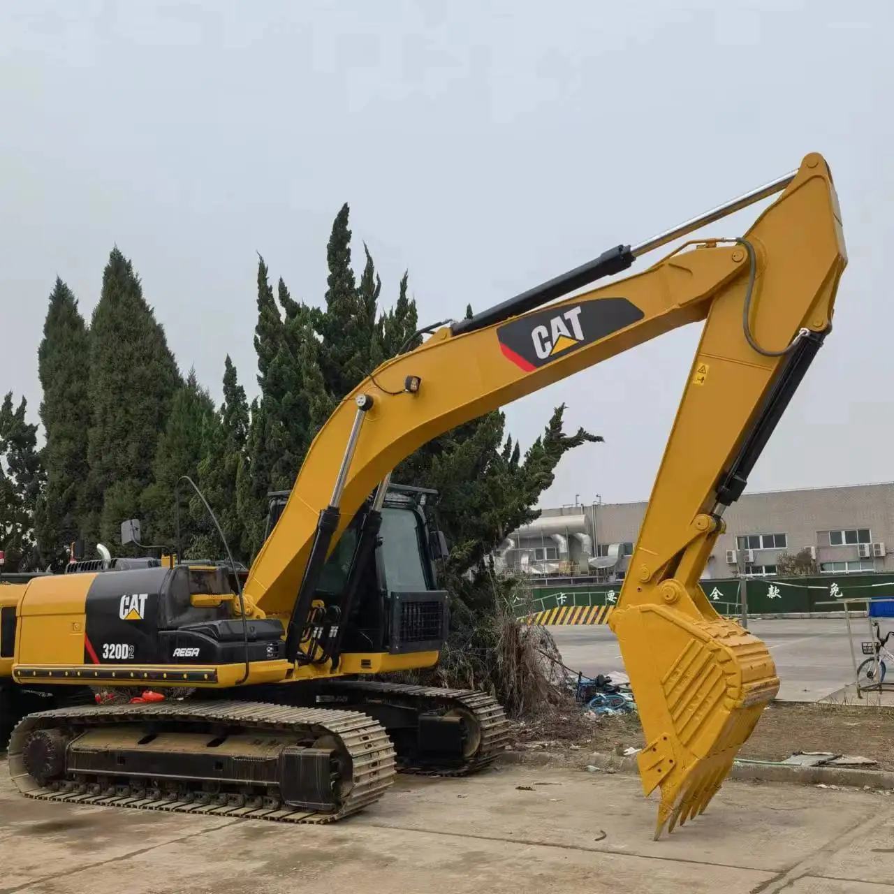 USED good condition CAT 320D2 crawler excavator Low price for sale/Used excavator CAT320d 320D2 330C