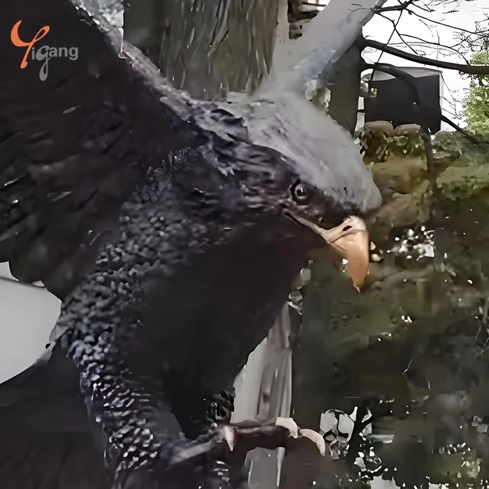 Factory High Quality Custom Brass Bronze Large Realistic Outdoor Eagle Sculpture Hand-Cast Art Statue Design