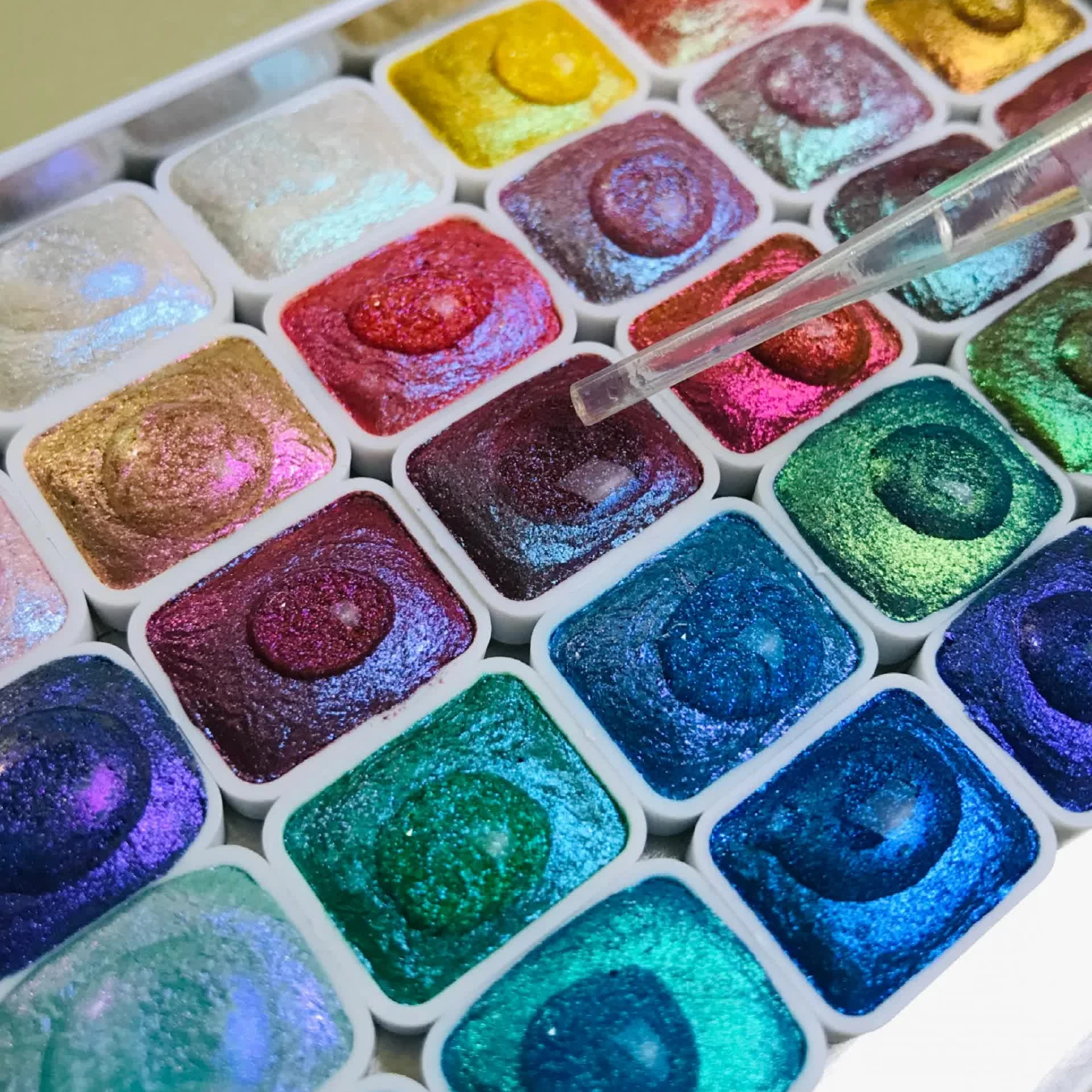 Sell Raw Material Color Changing Multi Chrome Color Shift Watercolor Chameleon Pigment Mica Powder