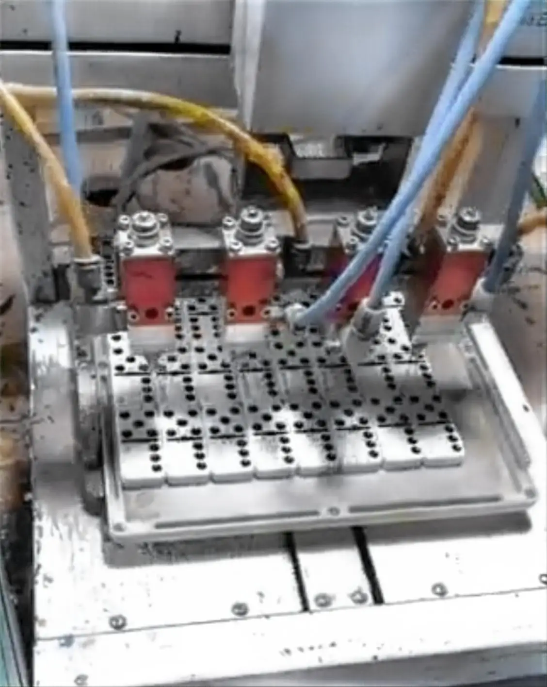 Professional Chinese contract manufacturer for urea tiles domino set custom dominoes