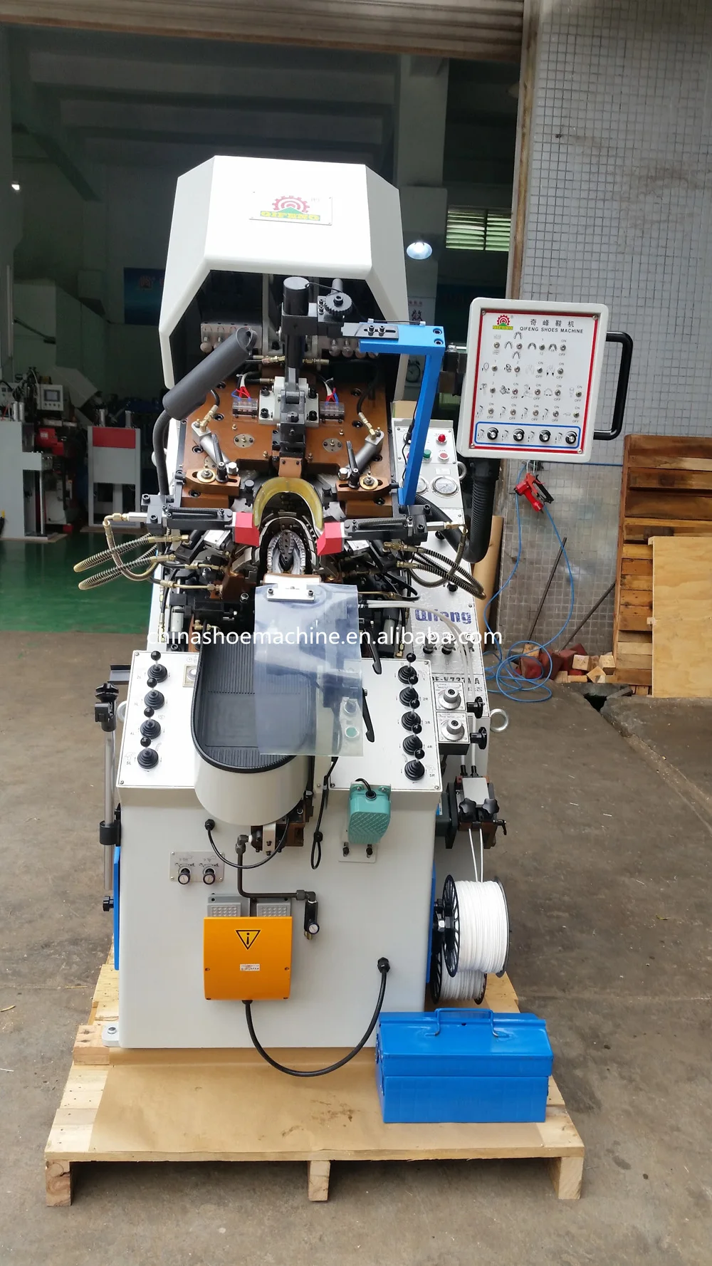 
Auto-cementing toe lasting machine QF-K737MA leather shoe making machines 