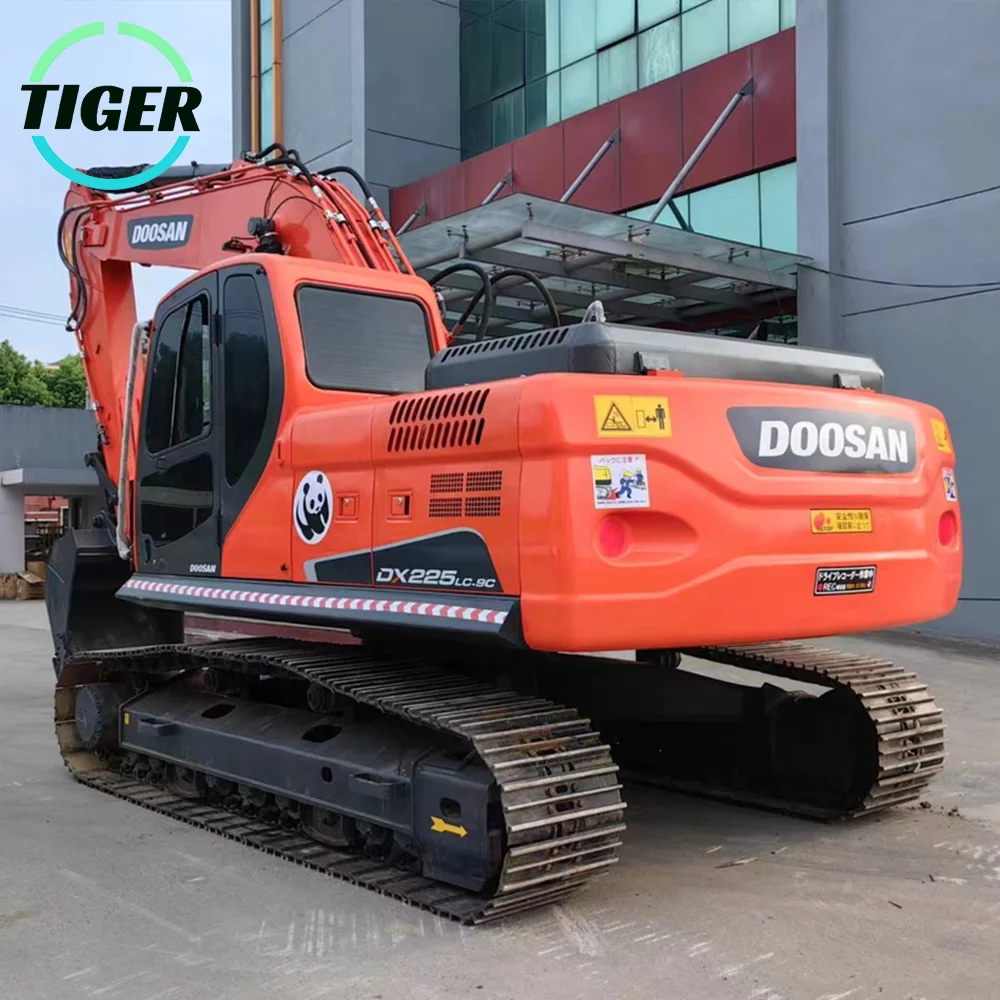 Used Doosan DX225LC Crawler Excavator 22 ton Doosan DX225 DX300 Excavator